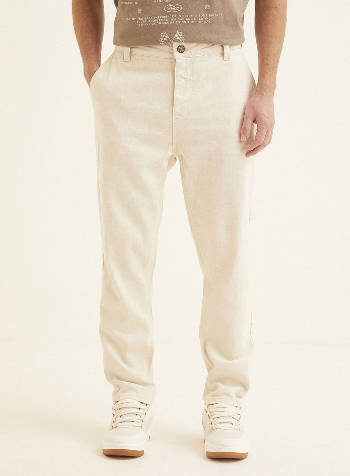 Vista principal Calça Sarja Masculina Lucas Triton Praia Triton bege