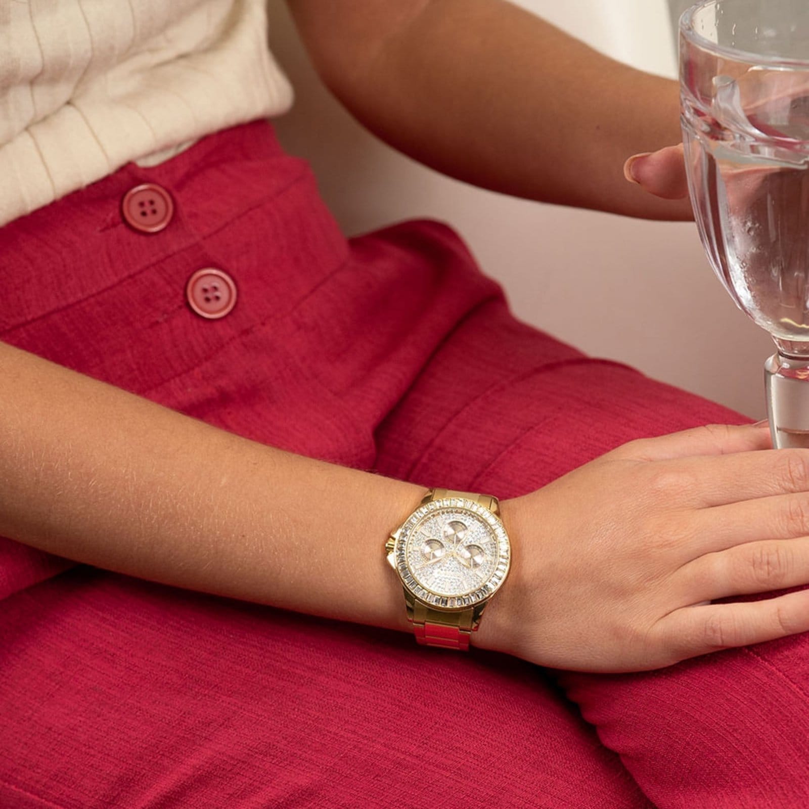 Vista 2 Relógio Feminino Multifunção Cristais Mondaine dourado