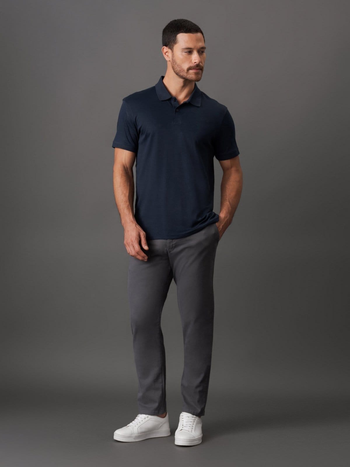 Vista 2 Calça Chino Skinny - Chumbo Calvin Klein Jeans cinza