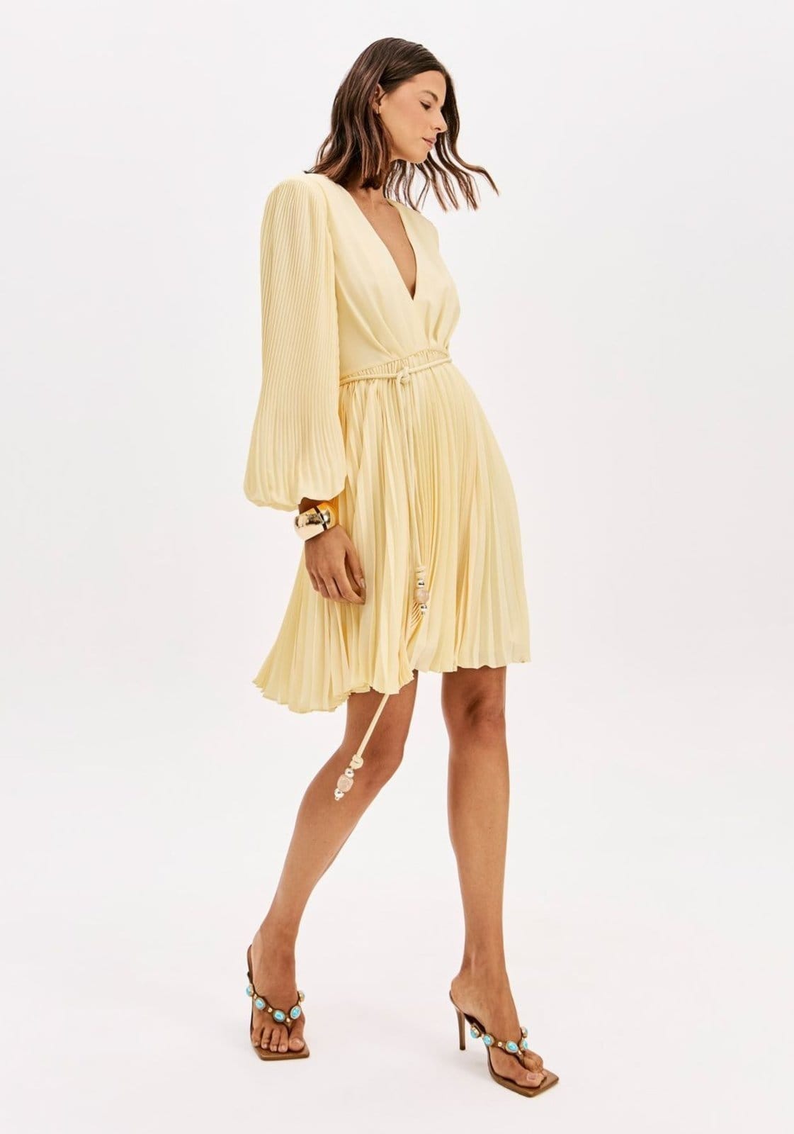 Vista principal Vestido Curto Plissado Manga Longa Lança Perfume amarelo