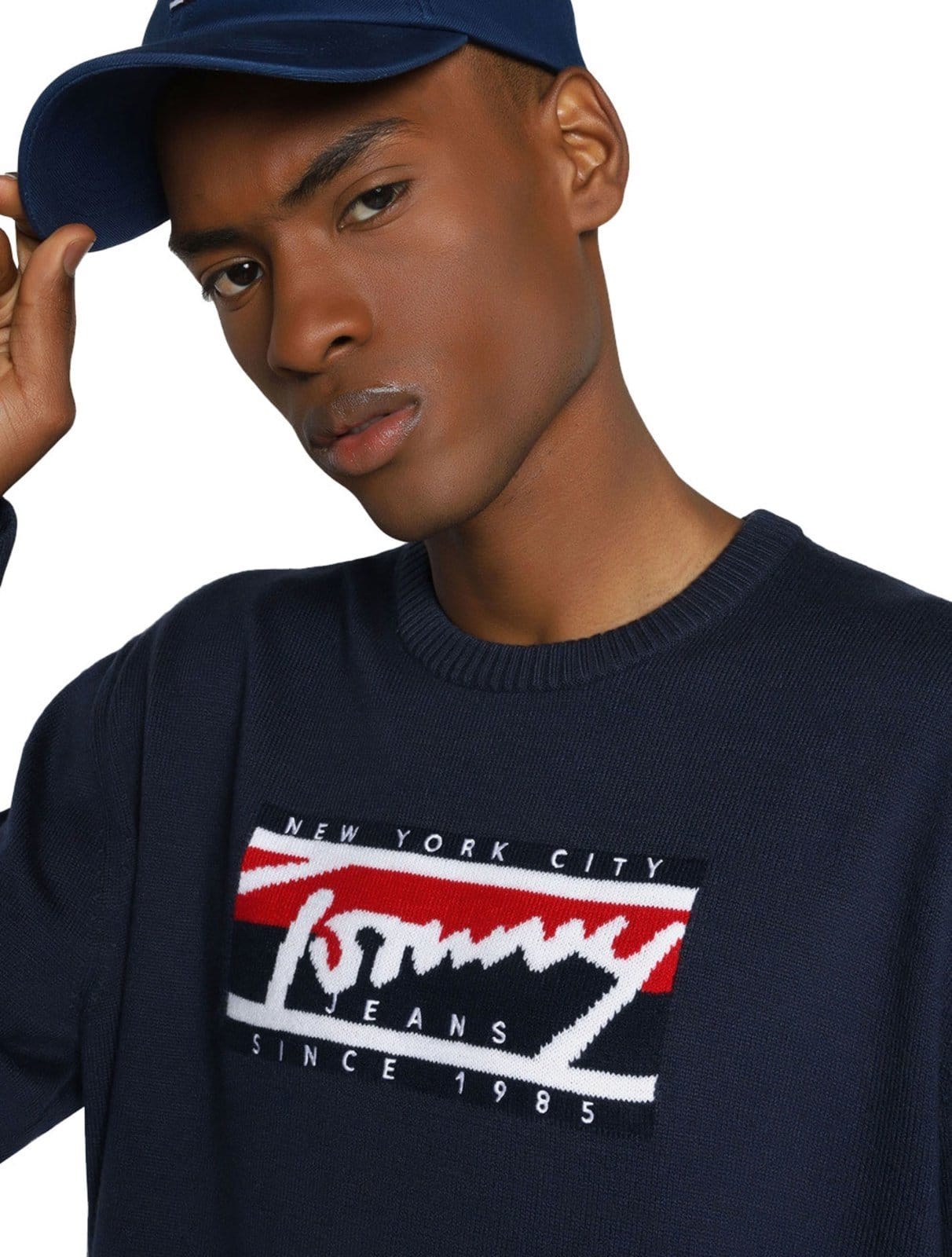 Vista 2 Suéter Tommy Jeans Masculino C-Neck Graphic Flag Sweater Tommy Jeans azul marinho
