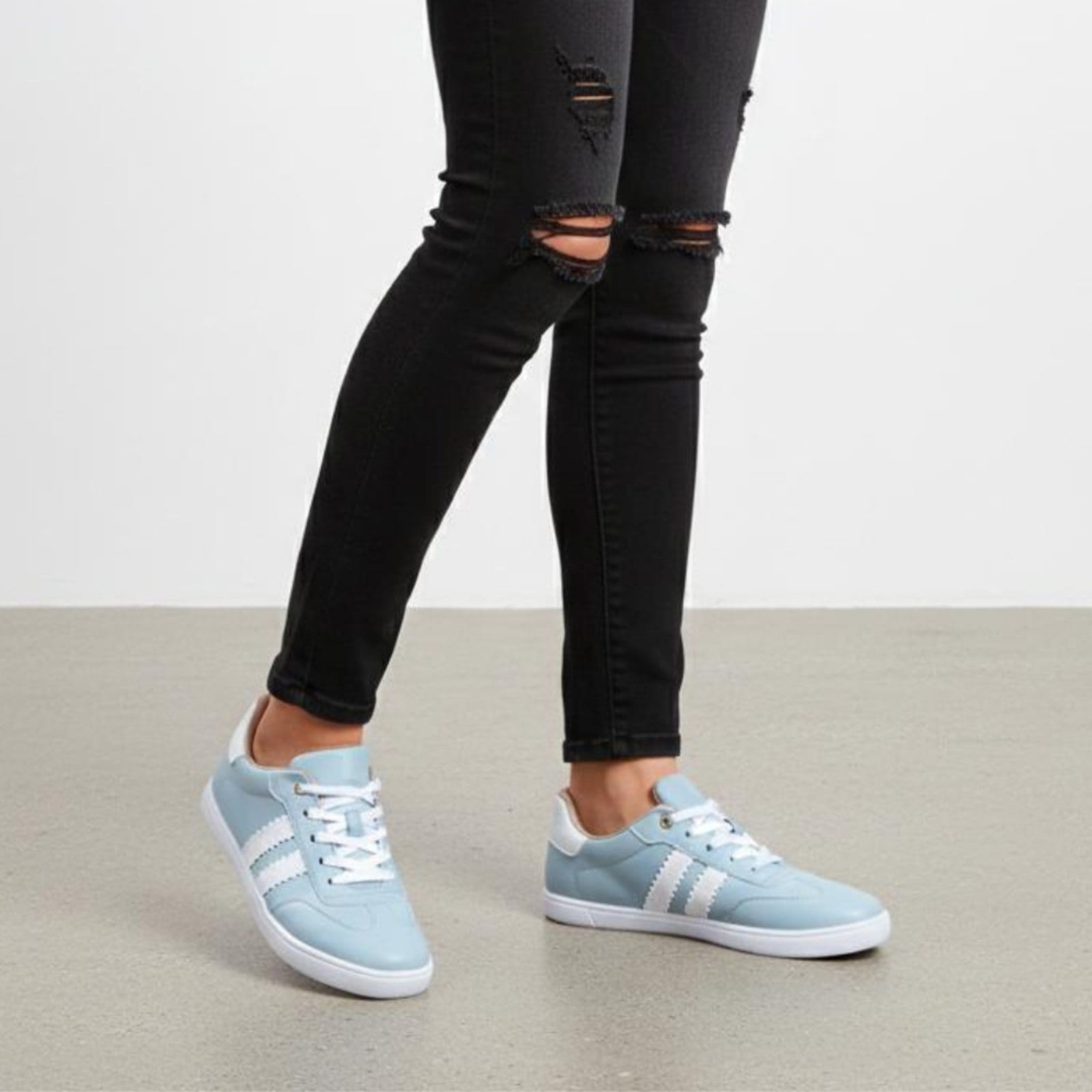 Tênis Feminino Casual Clássico Retrô com Listra