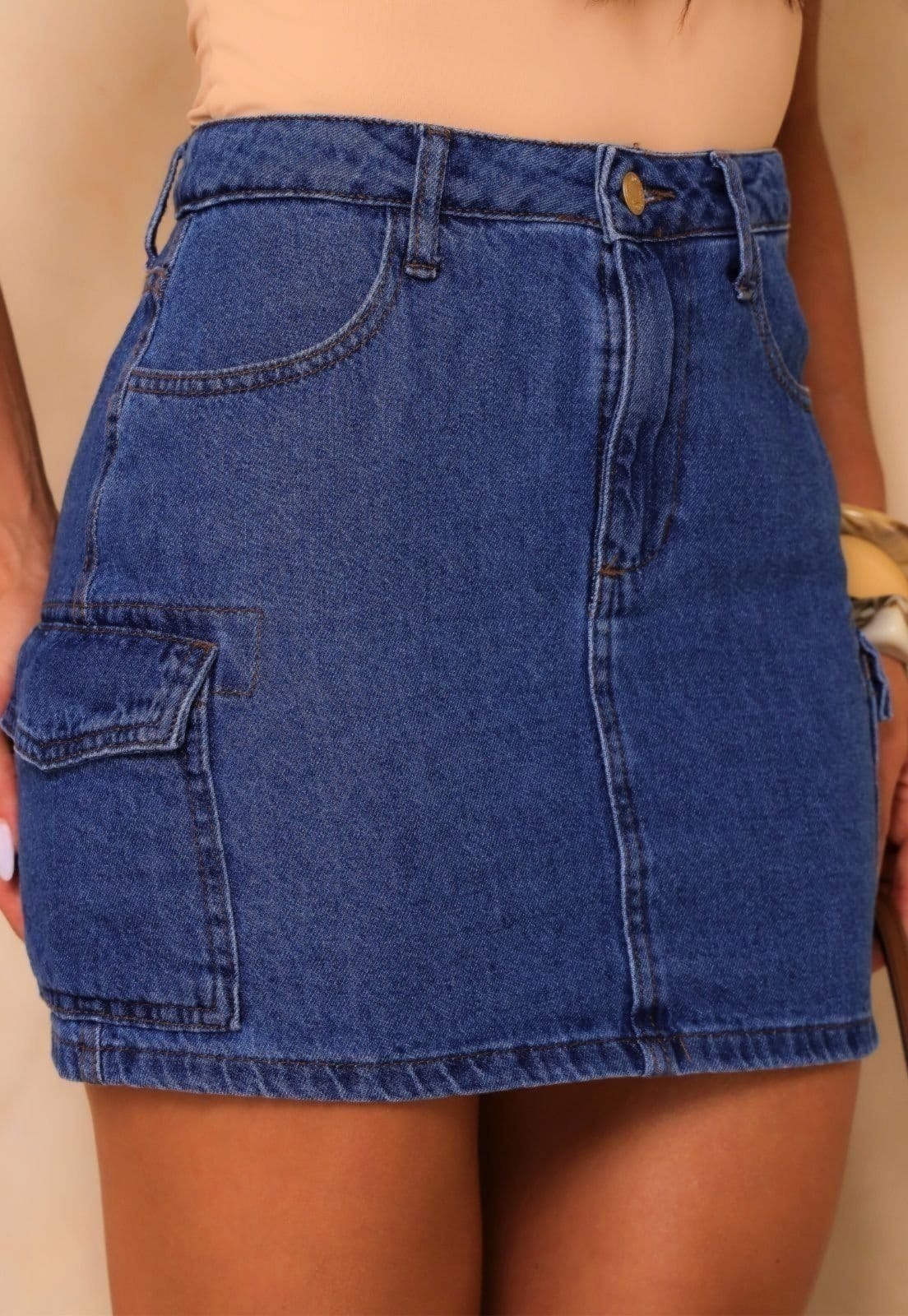 Saia Jeans Curta Cargo Cintura Alta Feminina
