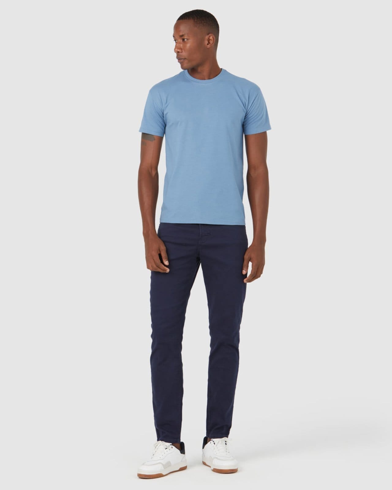 Vista 2 Calça Masculina Slim Cintura Média Em Sarja Com Elastano Malwee azul