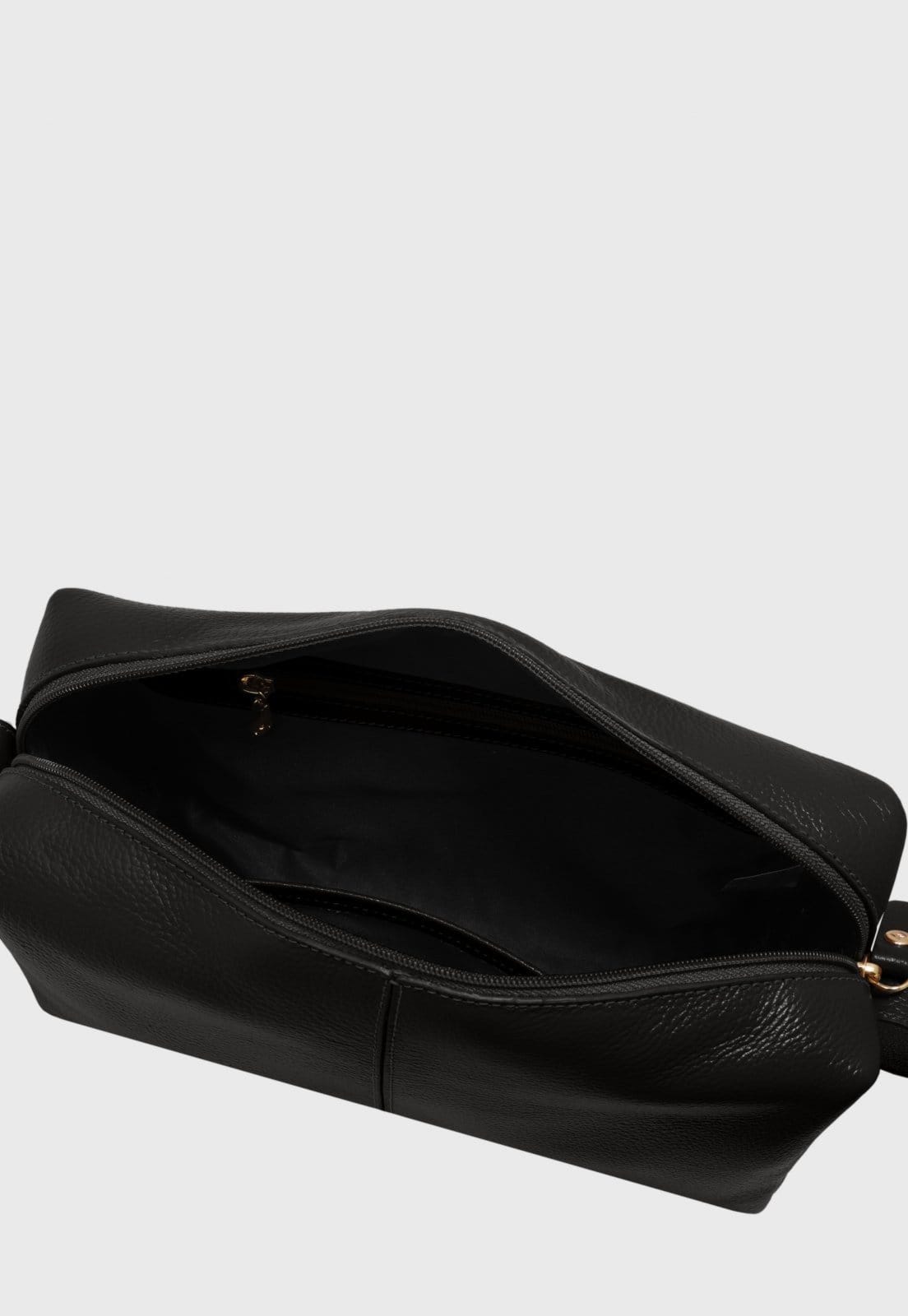 Vista 2 Bolsa Transversal Couro Mariart Capim Preta Mariart preto