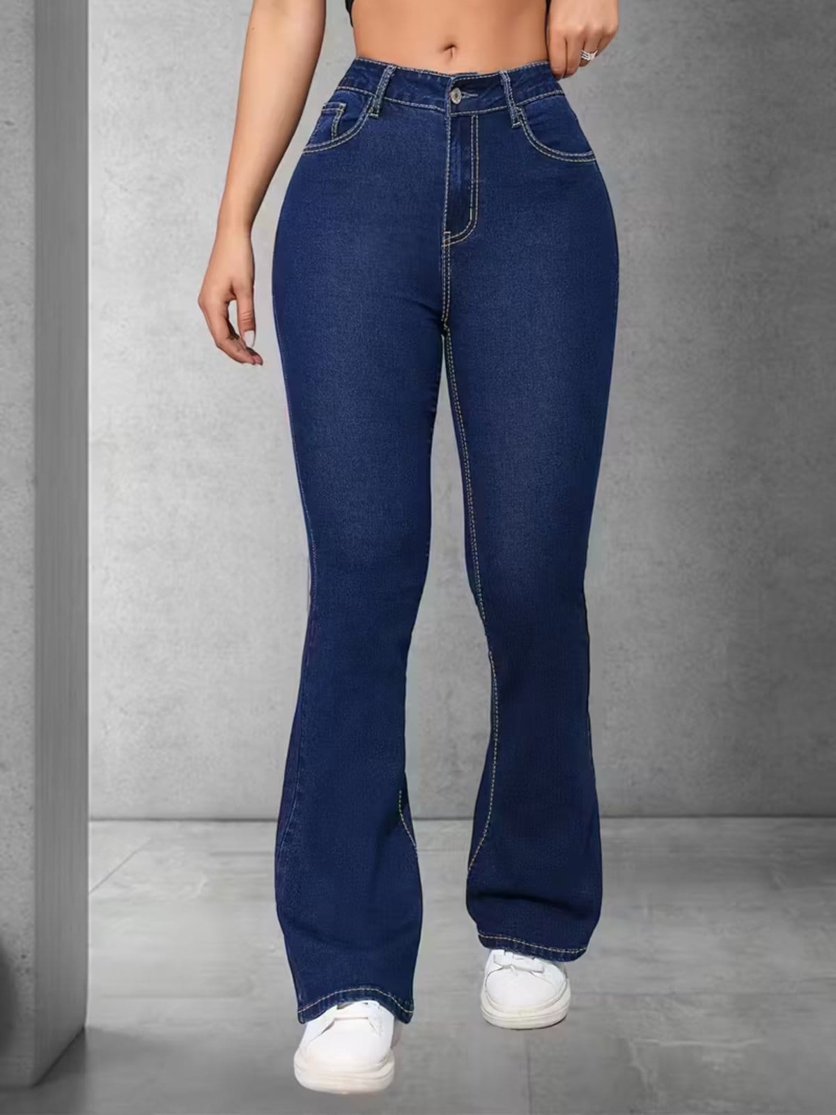 Vista 2 Calça Flare Jeans Feminina Alpha Street Wear Premium Com Elastano Cintura Alta Levanta Bumbum Estilo Gringa Escuro Alpha Street Wear azul/azul marinho/jeans azul