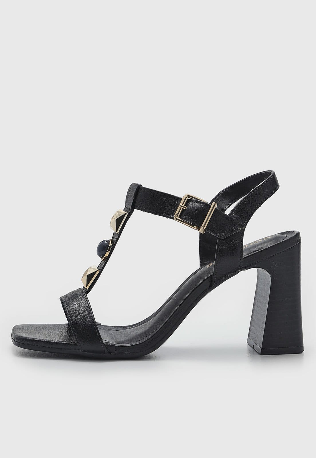 Sandália Feminina Via Marte Salto Bloco Aplicação Metálica Preta