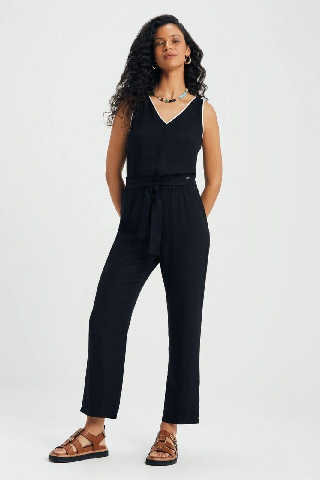 Vista principal Calça Feminina Clochard Com Amarração Marialícia Marialícia preto