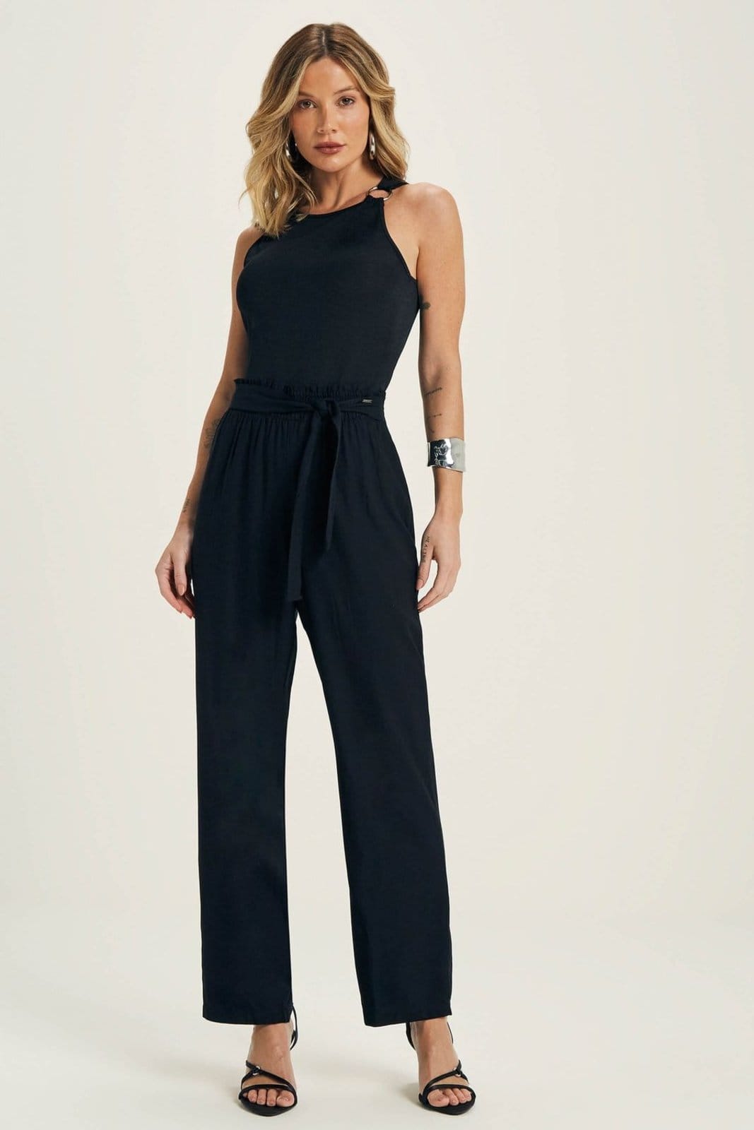 Vista 2 Calça Feminina Clochard Com Amarração Marialícia Marialícia preto