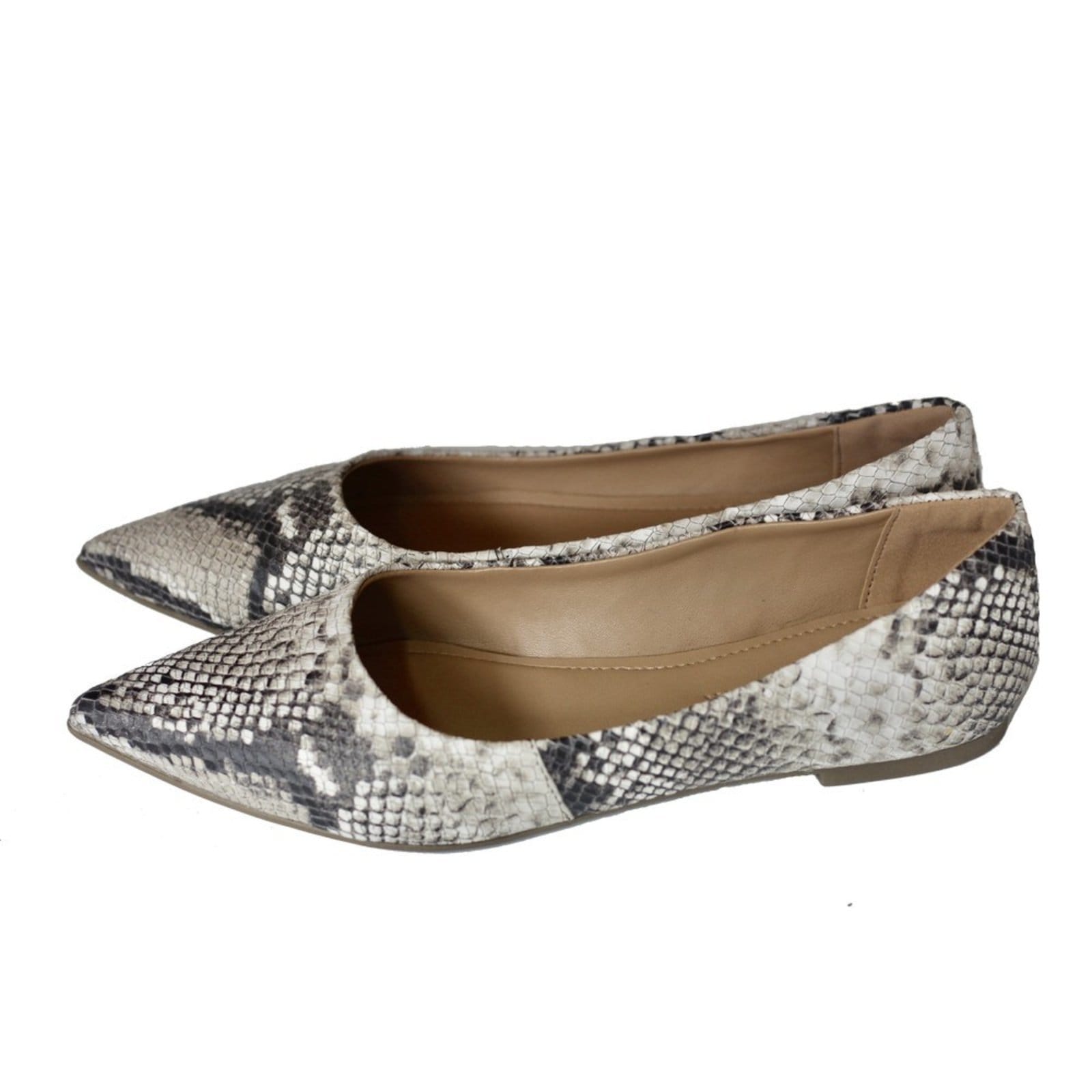 Sapatilha Feminina Bico Fino em Couro Salto Baixo Cinza