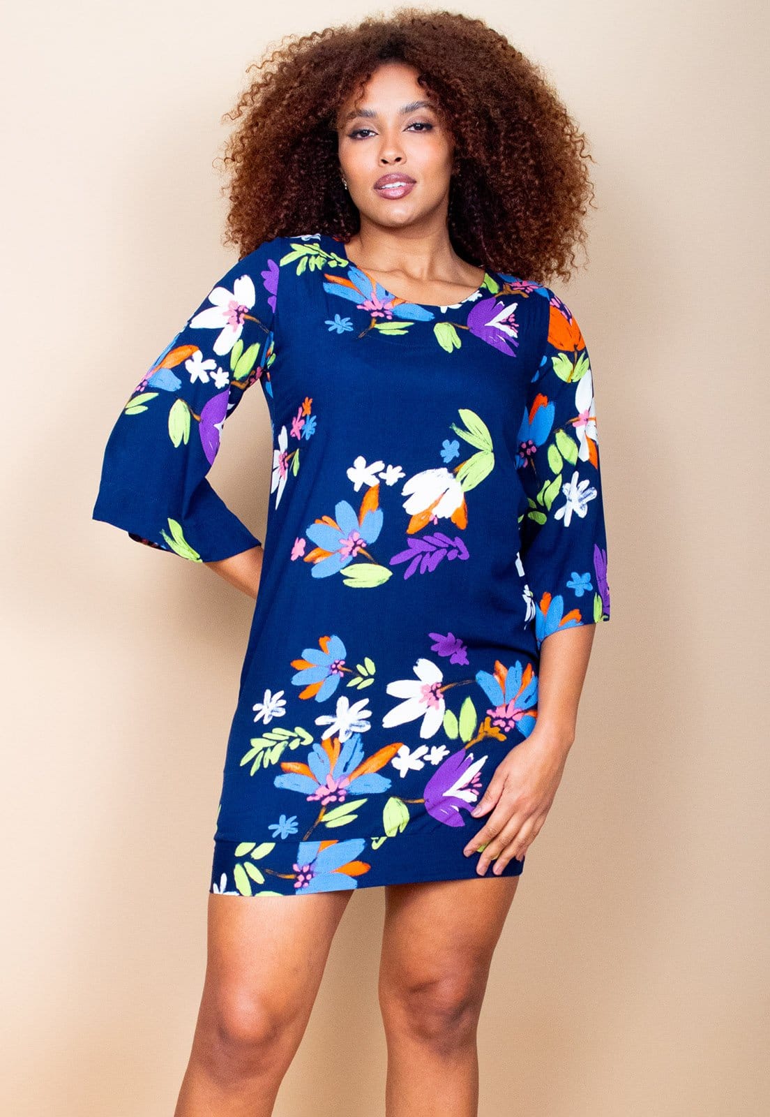 Vista 2 Vestido Curto Cabanafree Balli Manga Ampla Estampa Festa das Flores Azul Cabanafree amarelo/estampado/off-white/vermelho azul