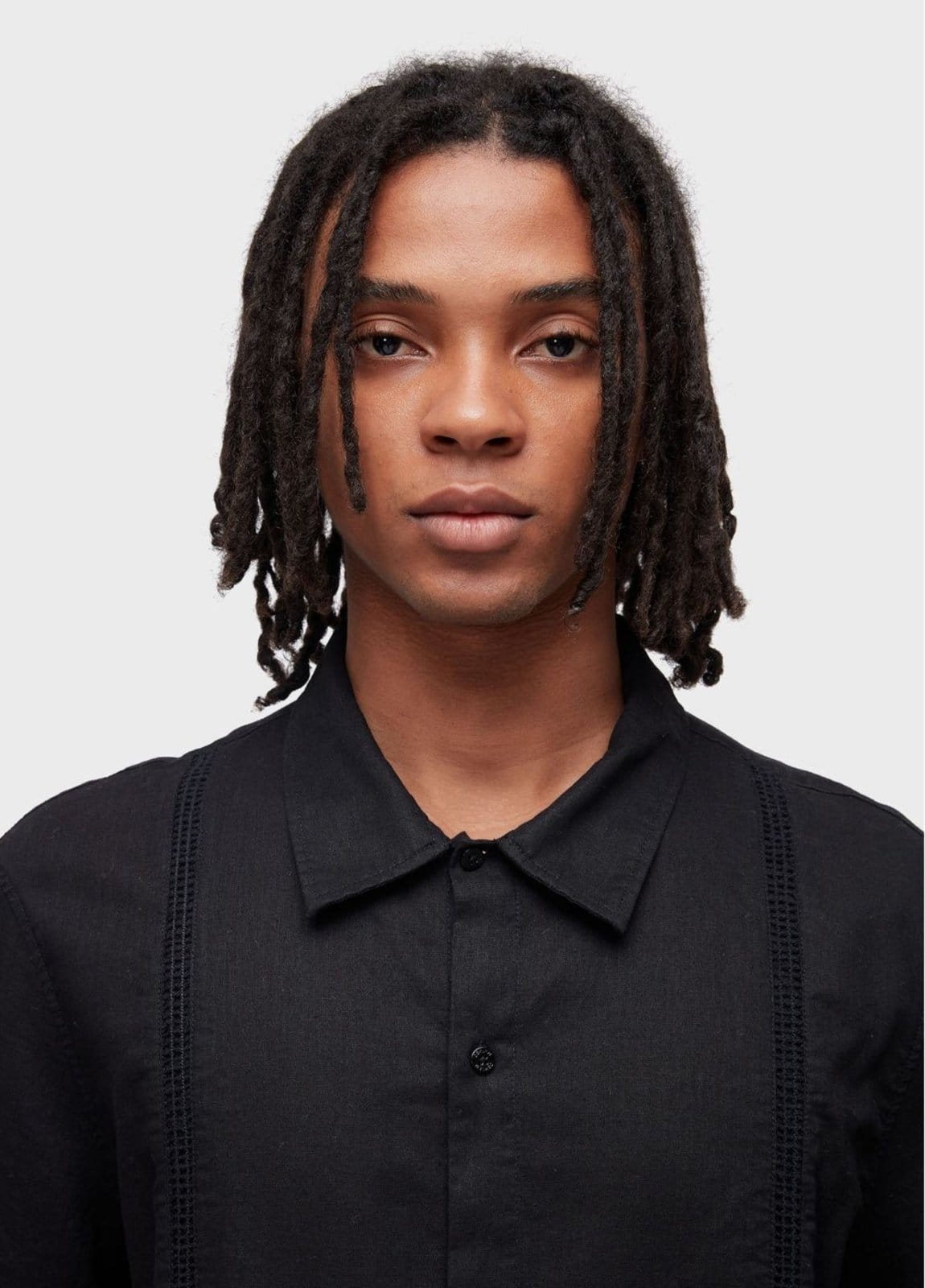 Vista 2 Camisa linen marau Osklen preto