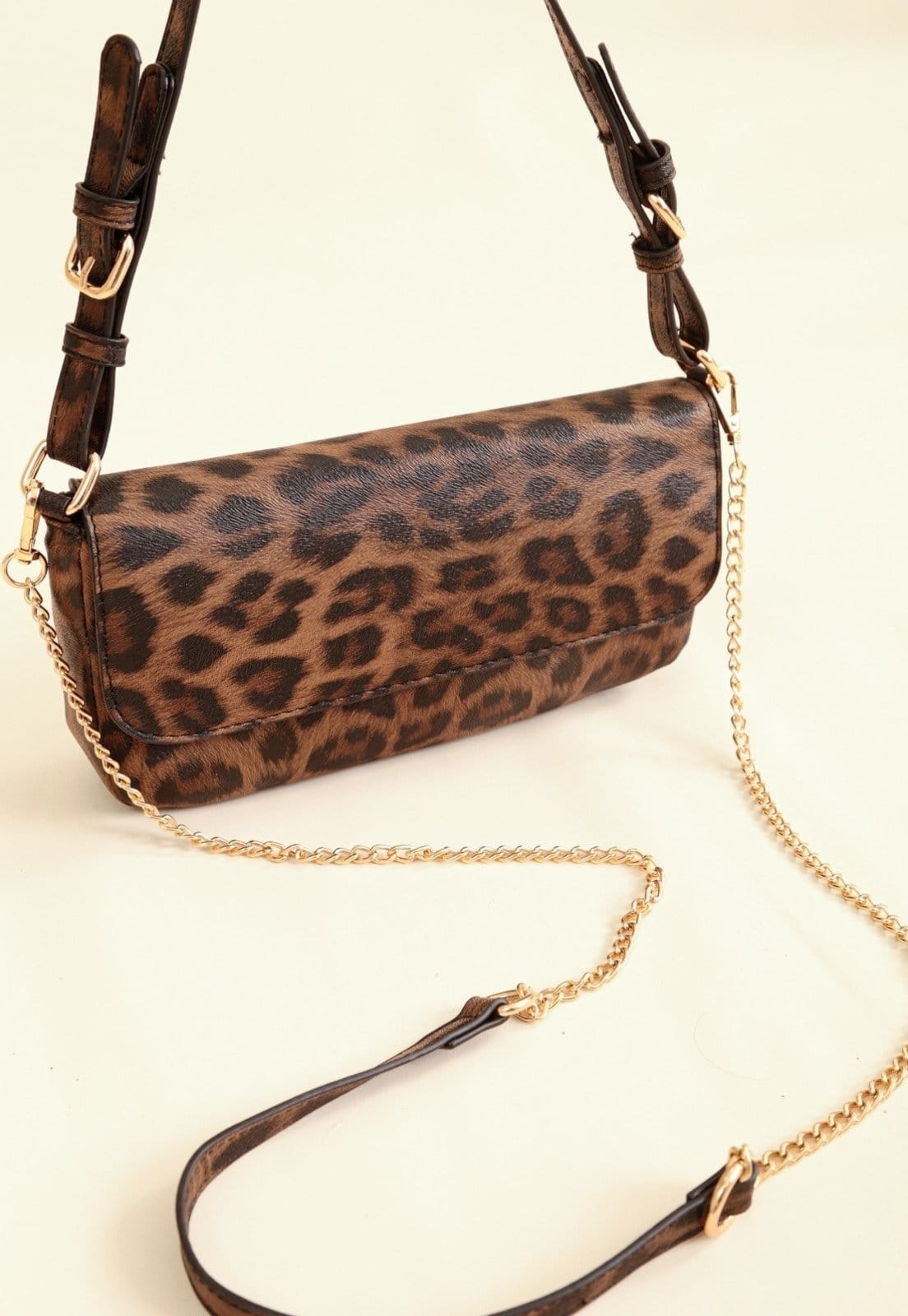 Vista 2 Bolsa Baguete Pop Me Animal Print Com Corrente Pop Me bege