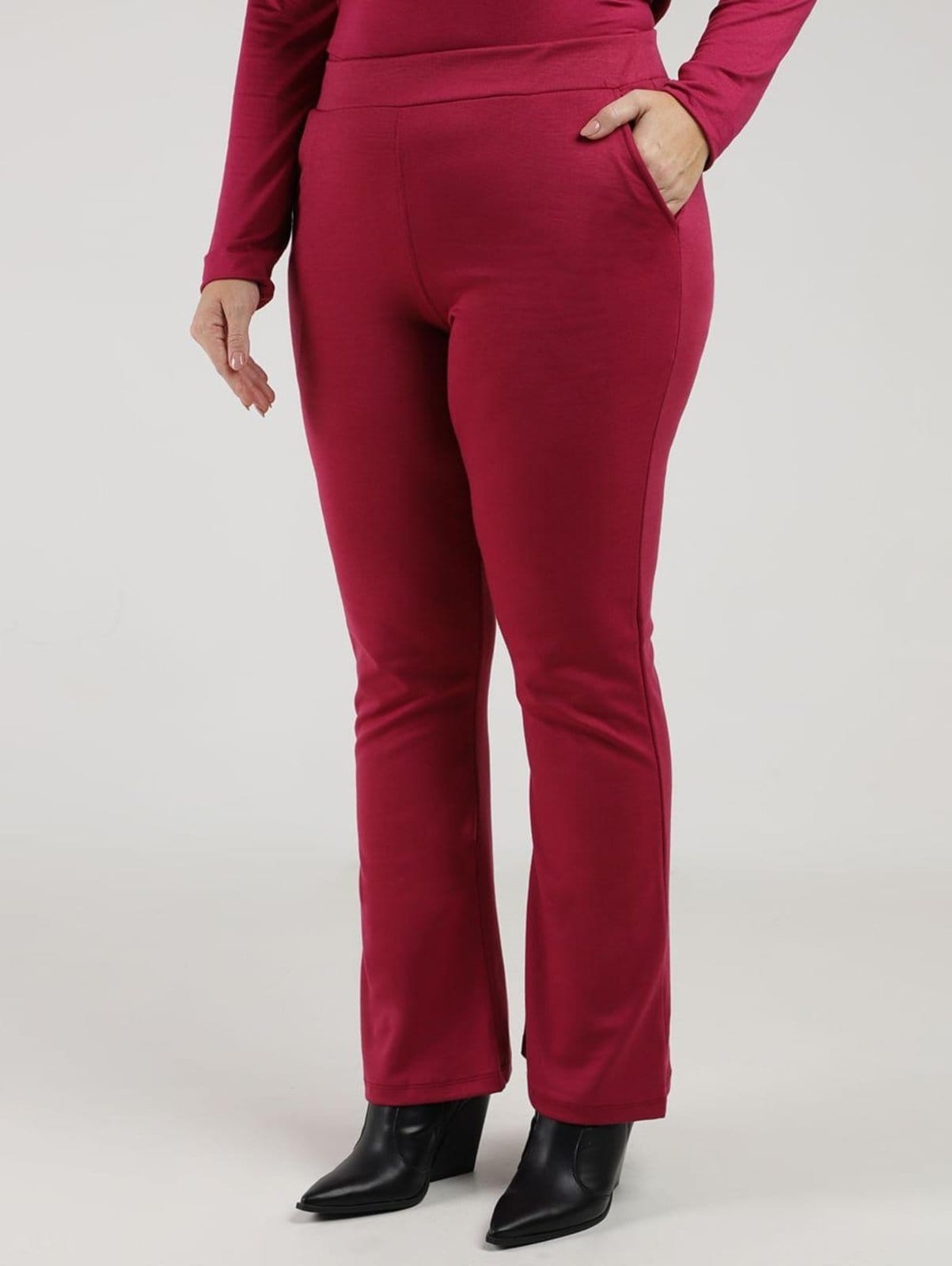 Vista principal Calça Flare Plus Size Feminina BORDO Bright Girl'S vermelho
