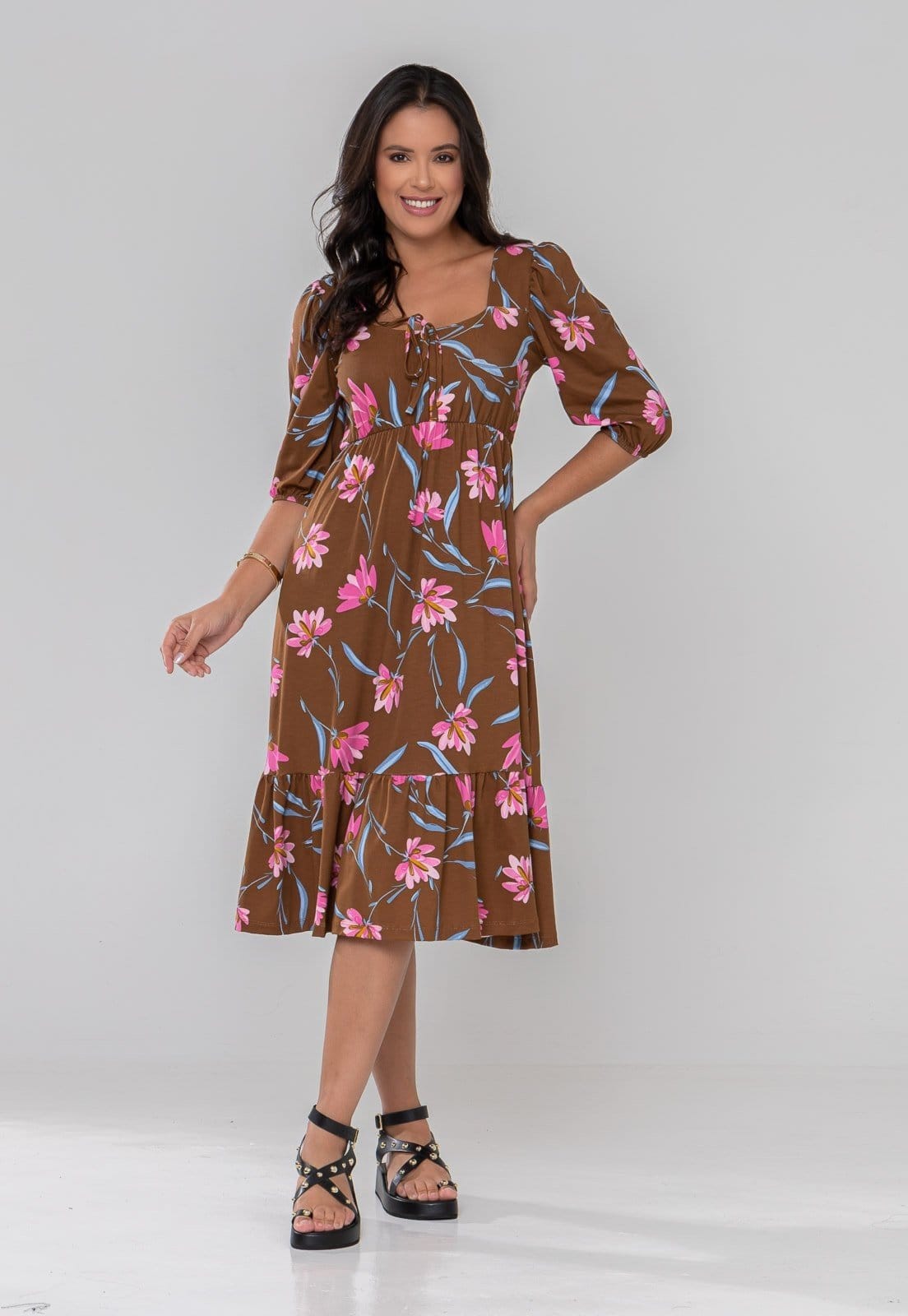 Vista principal Vestido Aura Midi Catarina Floral Sintonia Aura marrom