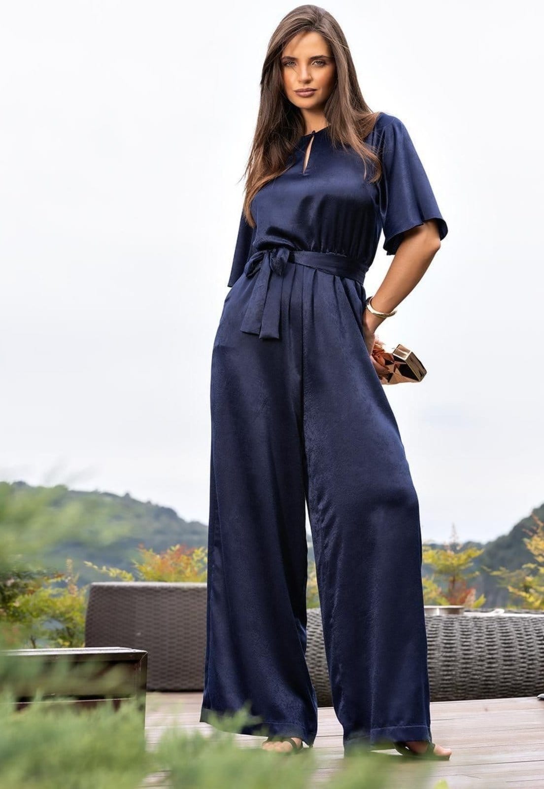 Vista 2 Macacão Em Crepe Plano Aveludado Marinho Quintess azul