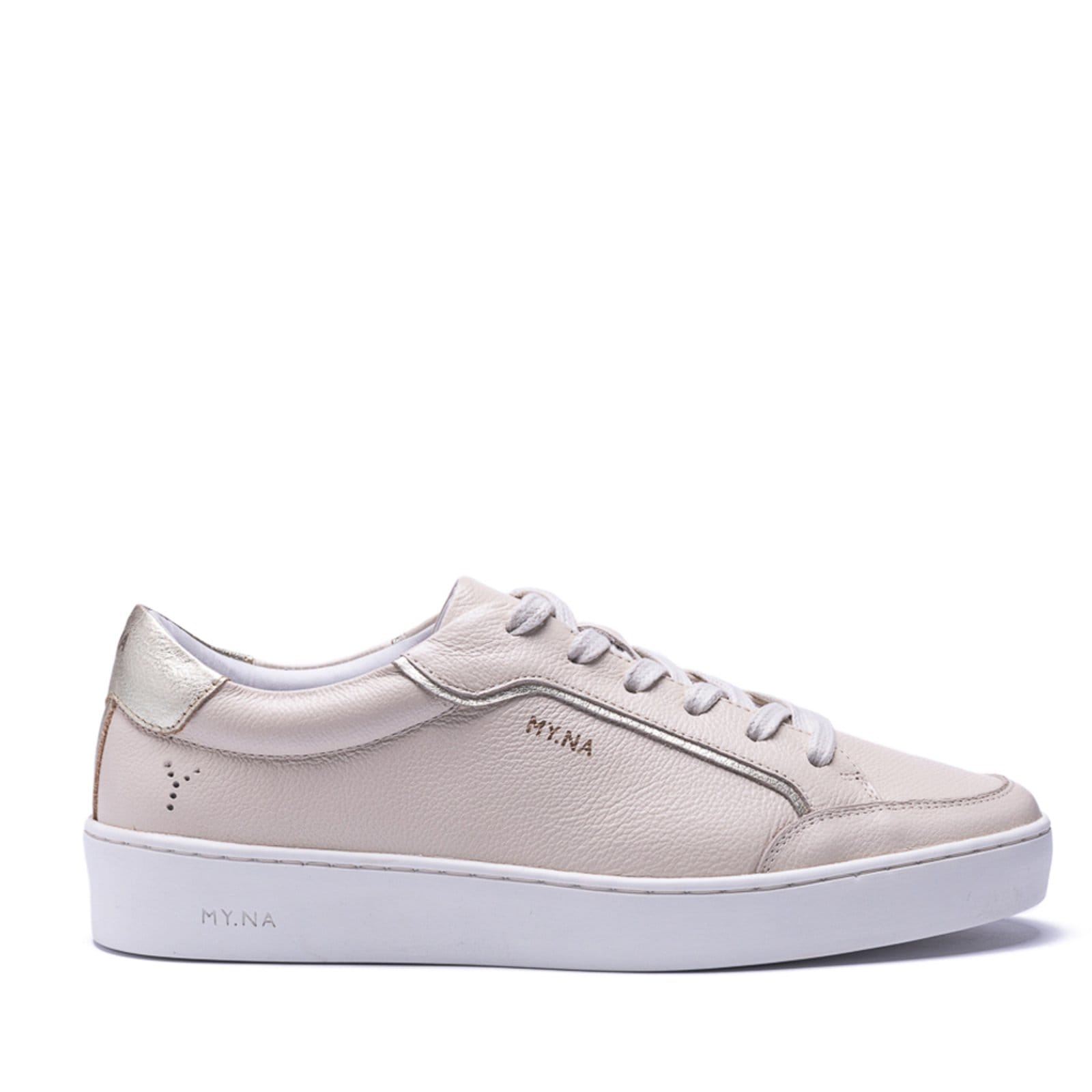 Vista 2 Tênis MY.NA Y7 Couro Legítimo Off White com detalhes em Dourado MY.NA off-white white