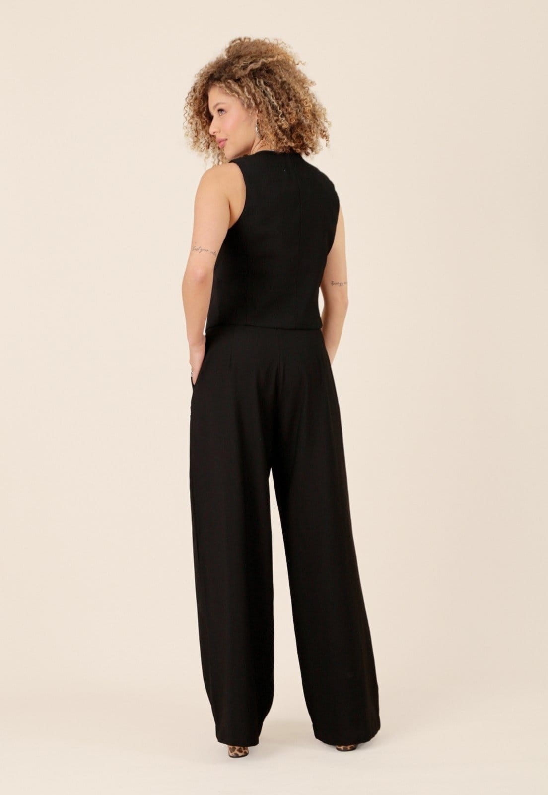 Vista 2 Calça Pantalona Pop Me Com Cinto Em Alfaiataria Pop Me preto