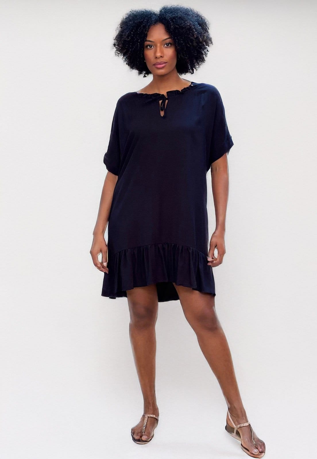 Vista principal Vestido Amazonia Vital curto amplo gola princesa Amazonia Vital preto