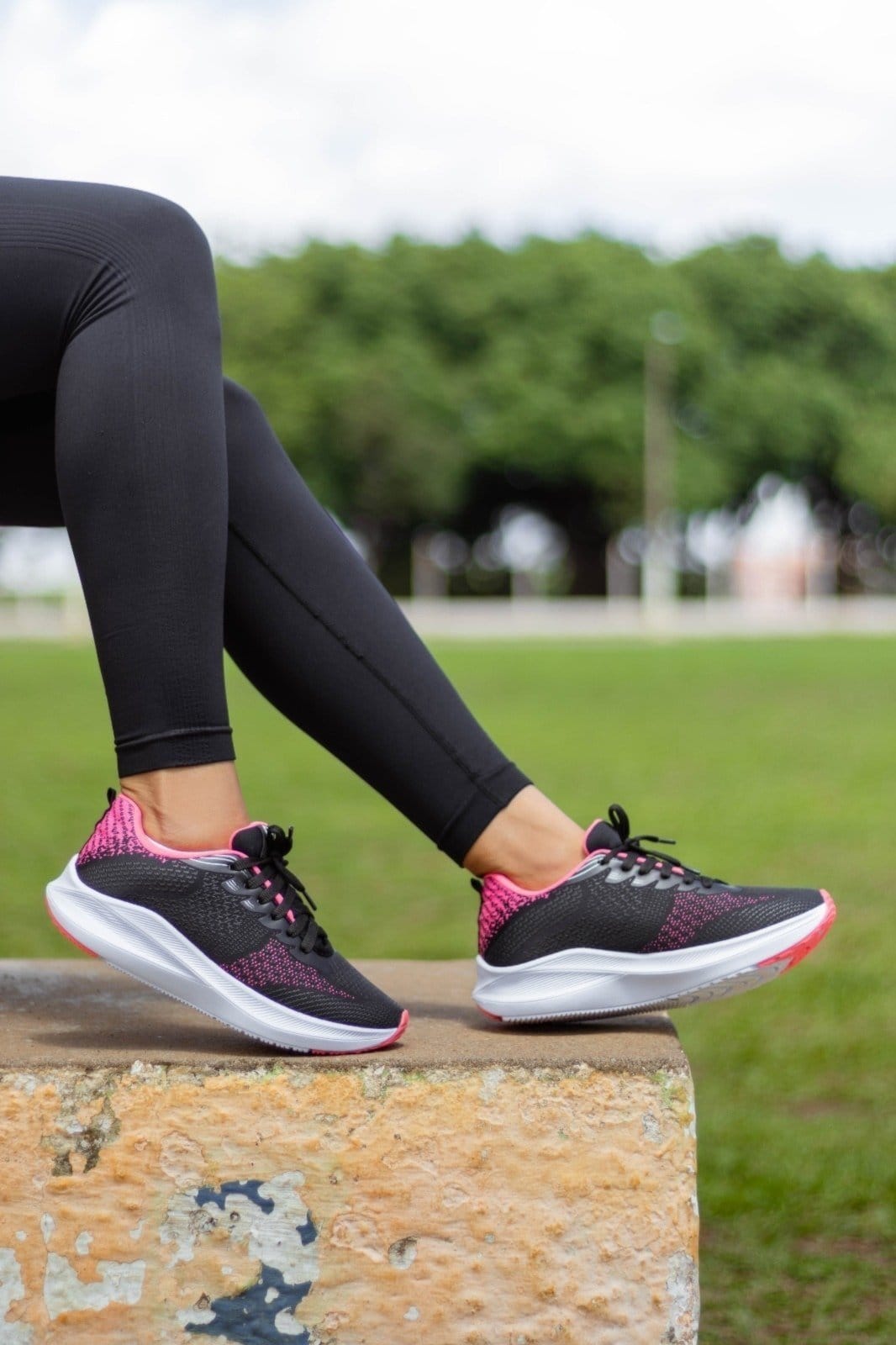 Vista 2 Tênis Feminino Academia Treino Caminhada Confortável Leve Casual OUSY SHOES grafite