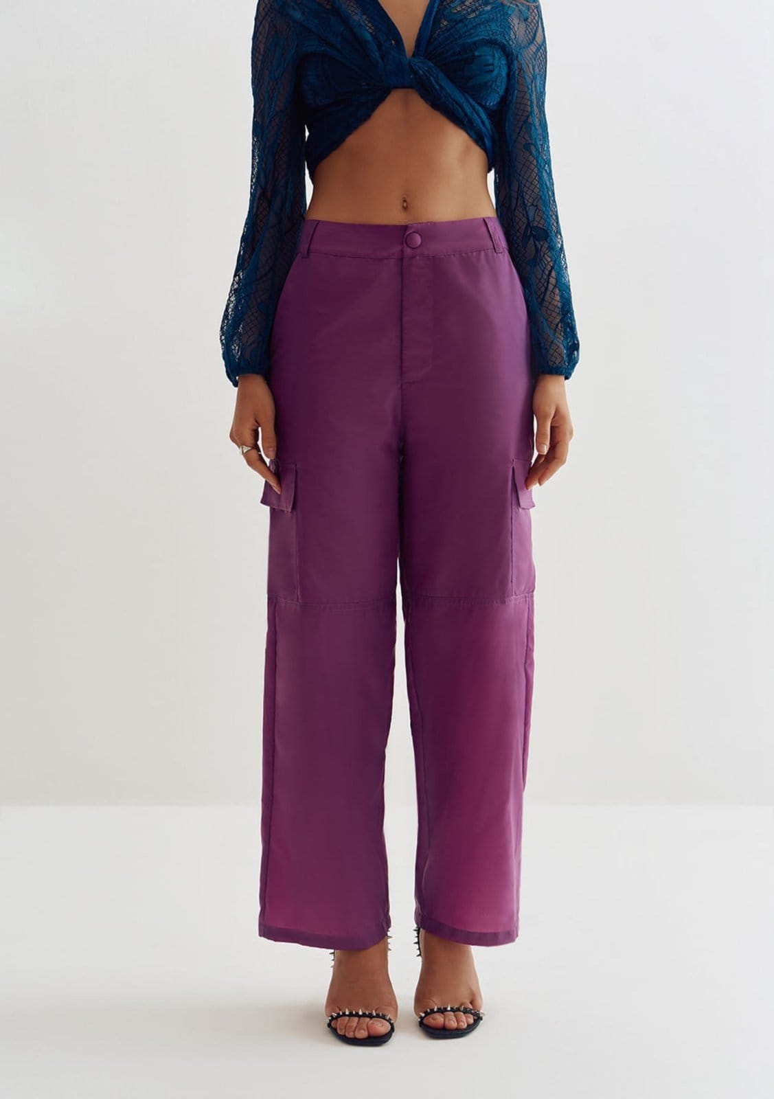 Vista 2 Calca Zinco Lebôh Reta Cós Alto Bolso Lateral Zinco roxo