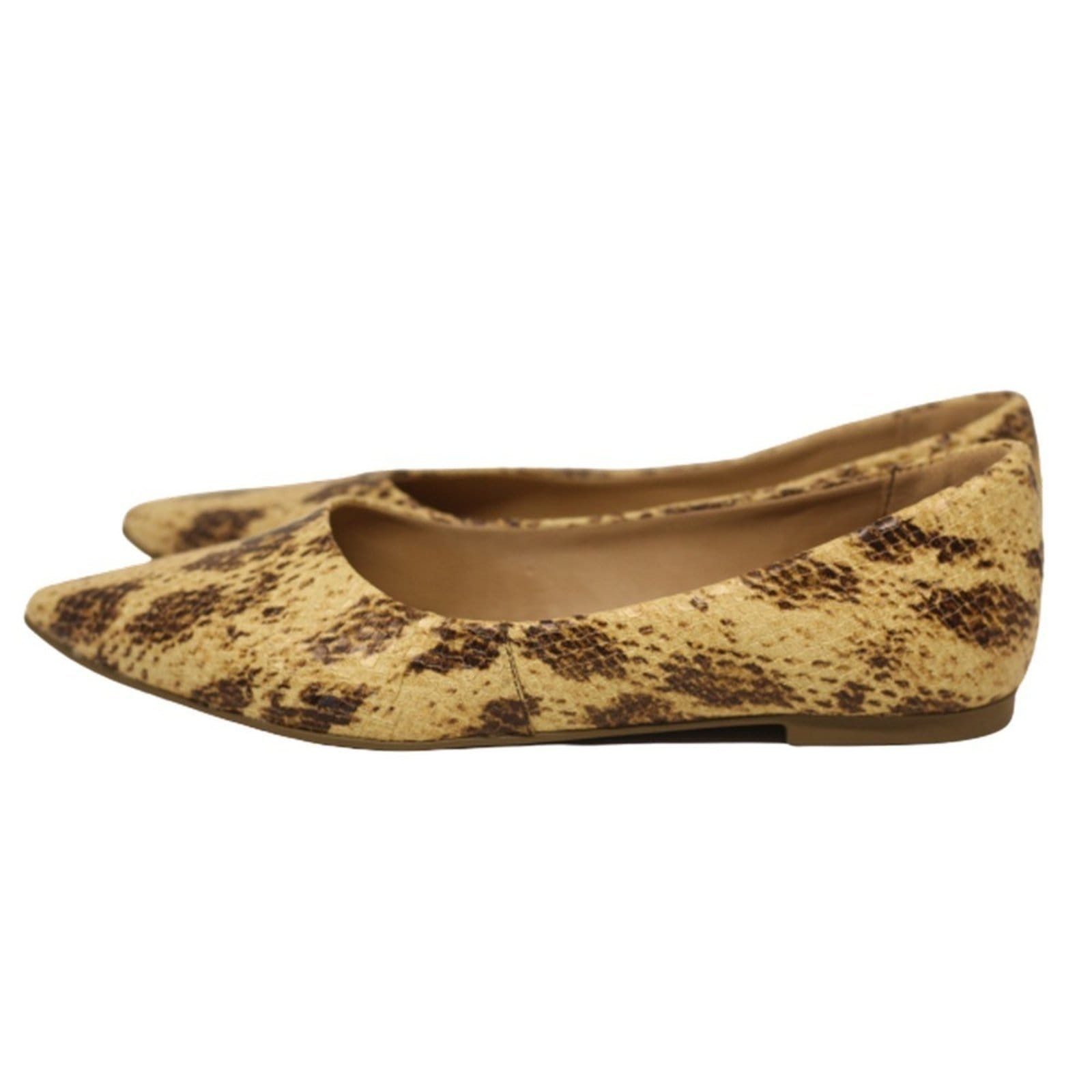 Sapatilha Feminina Bico Fino em Couro Salto Baixo Amarelo Com