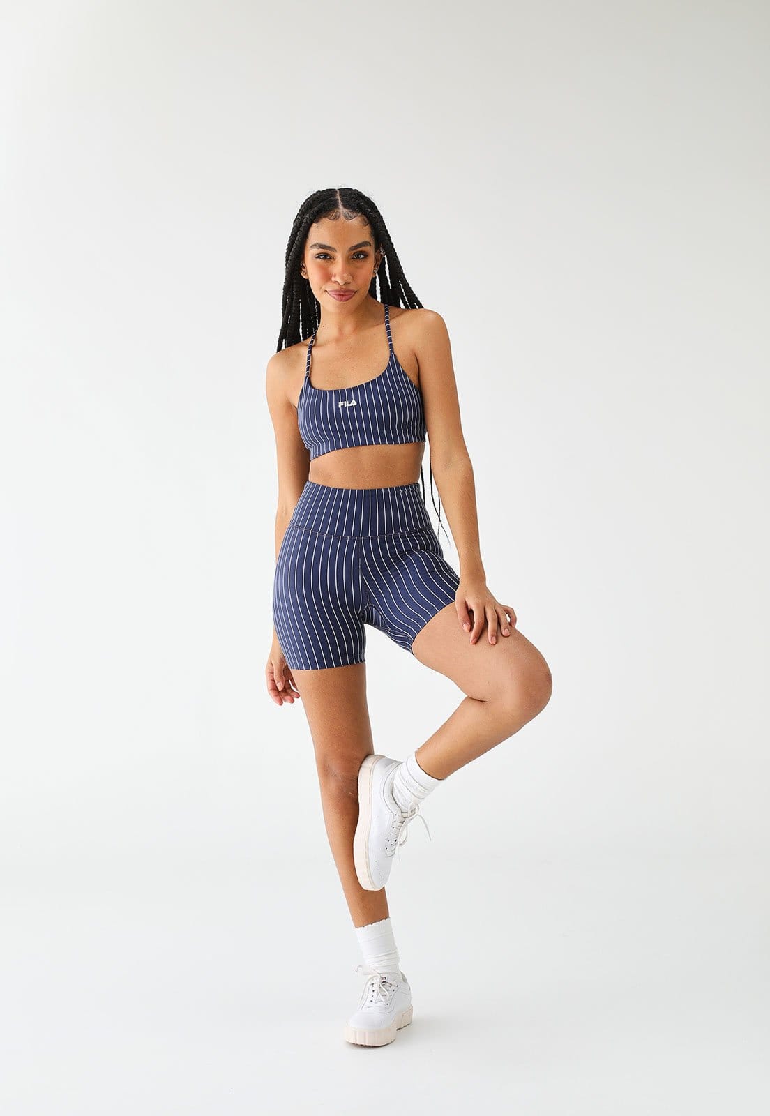 Vista 2 Bermuda Fila Ajustada Listrada Fila azul