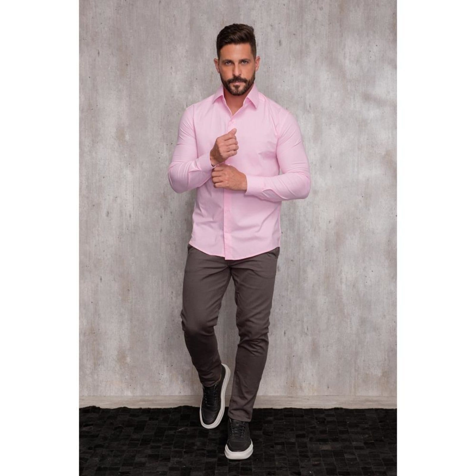 Vista 2 Camisa Masculina Slim Manga Longa Lisa Acetinada Social Azul Claro G Rosa TEODORO CAMISARIA rosa azul