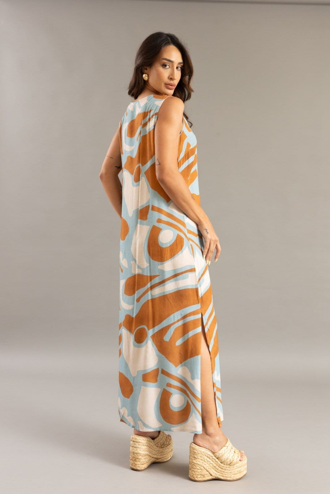 Vista 2 Vestido Longo Feminino Estampado sem Mangas Lemier Collection na Cor LEMIER azul