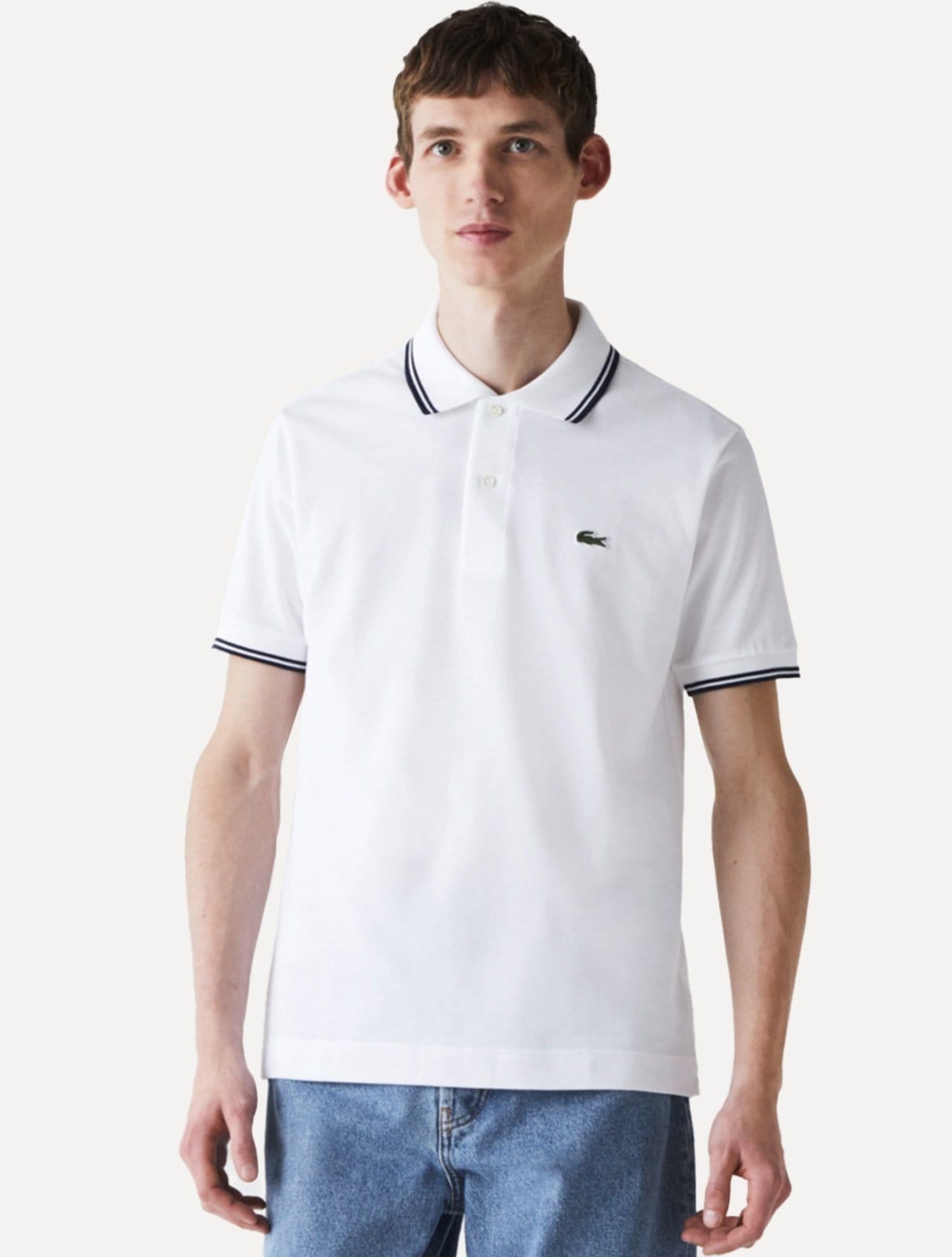 Vista principal Polo Lacoste Masculina Classic Fit Piquet Navy Stripes Branca Dixen branco navy