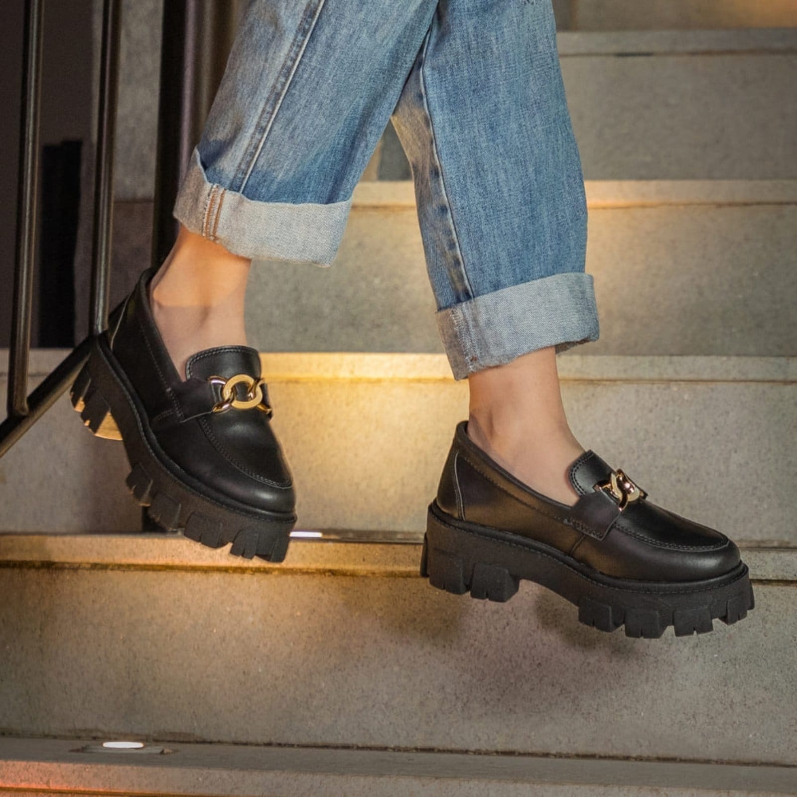 Mocassim Tratorado Feminino Oxford Plataforma Com Metal Blogueira Leve GuGi 403-GG