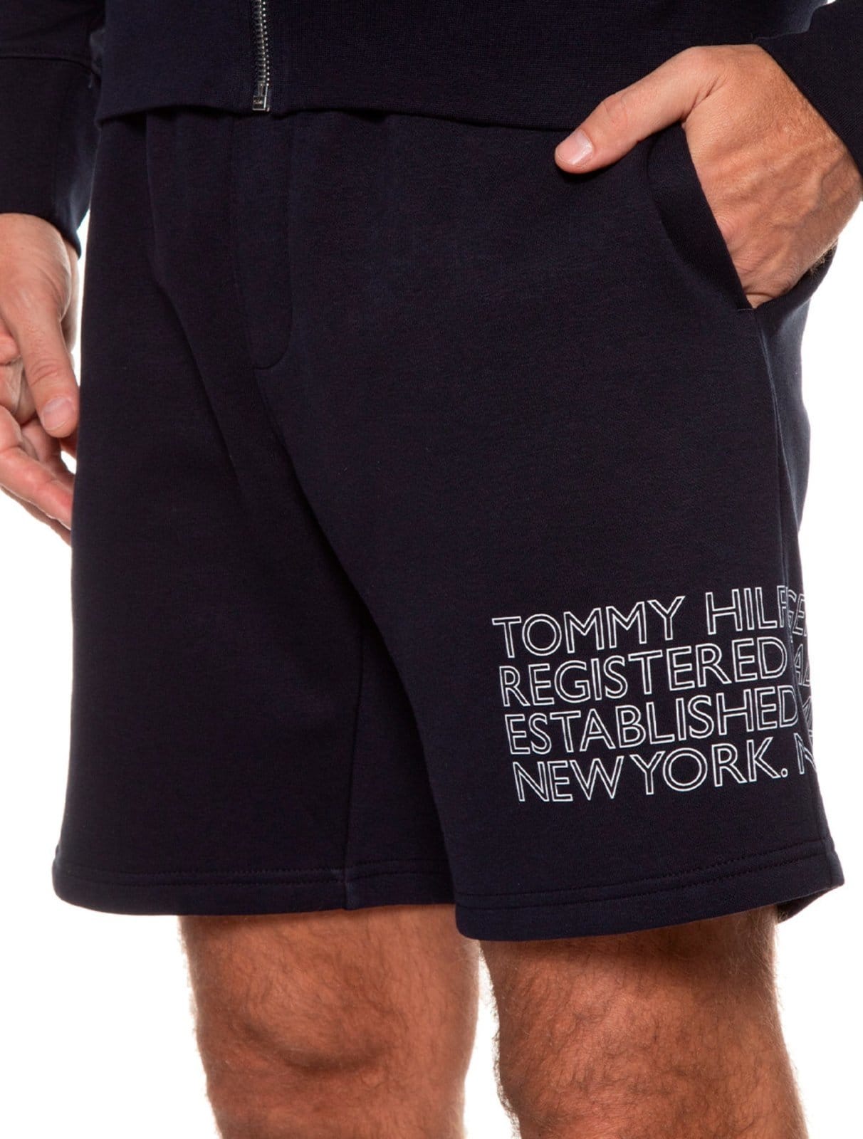 Vista 2 Bermuda Tommy Hilfiger Moletom Graphic Cargo Tommy Hilfiger azul marinho