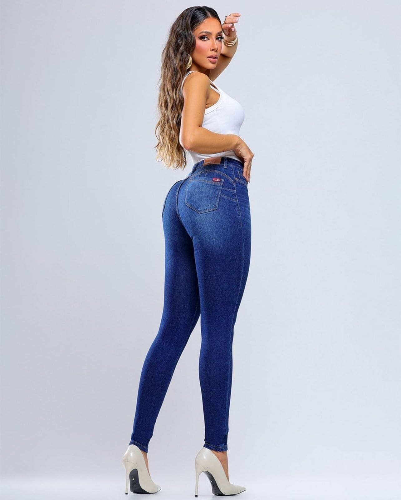 Vista 2 Calça Fem Skinny Hot 25316 Escura Consciência jeans