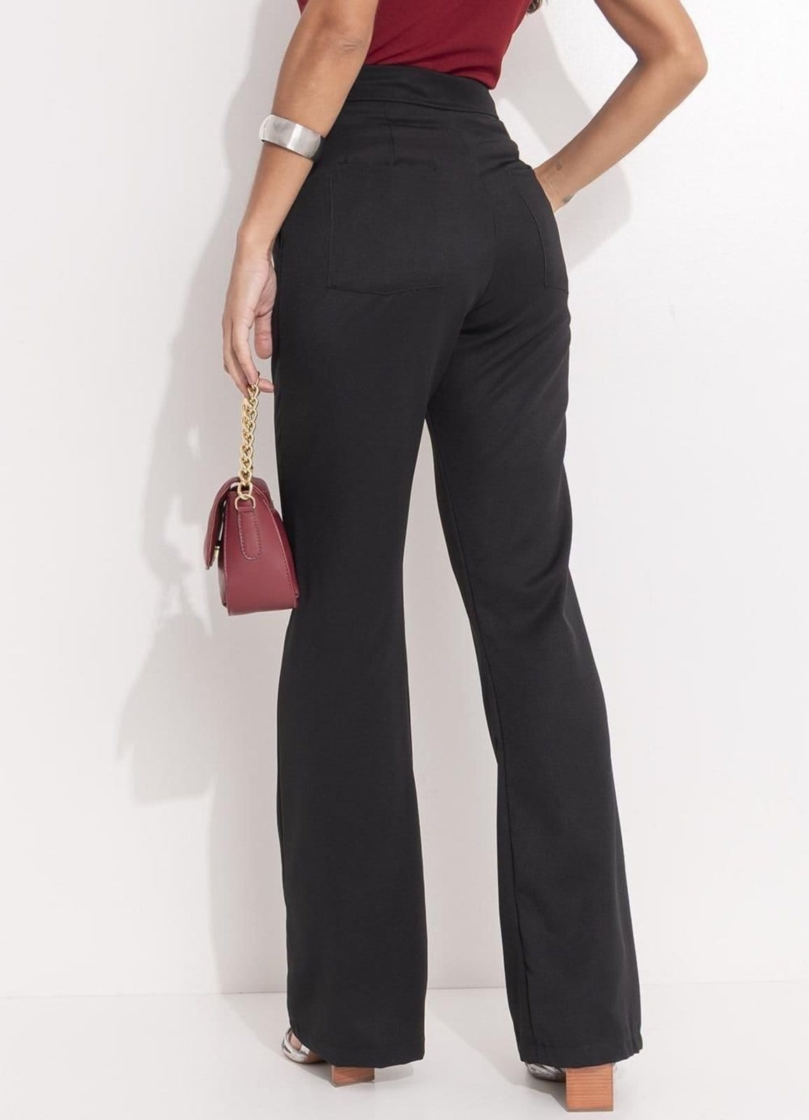 Vista 2 Calça Feminina Em Tecido Plano Maquinetado Quintess preto