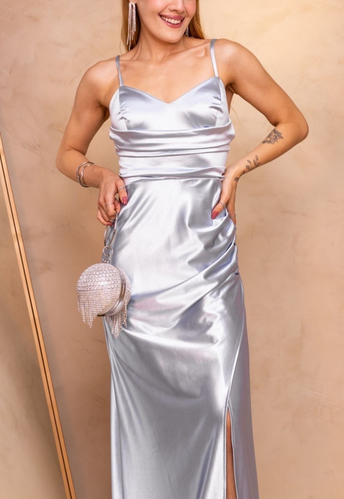 Vestido Longo de Festa Madinhas Alcinha Sereia Acetinado com Fenda Gagine Serenity - 2