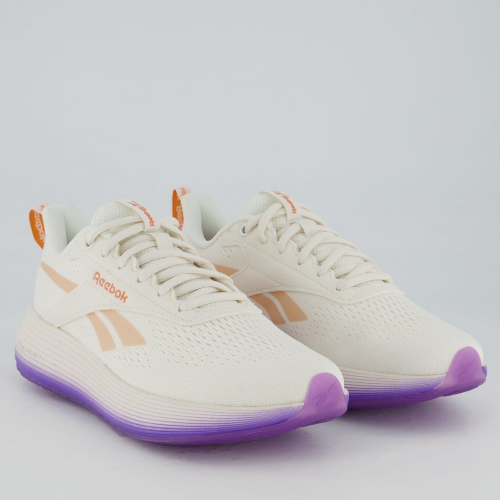 Vista 2 Tênis Reebok DMX Comfort Plus Feminino e Lilás Reebok branco