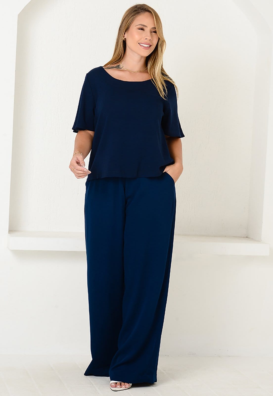 Vista principal Calça Pantalona em Viscose BBonnie Manu BBonnie azul marinho