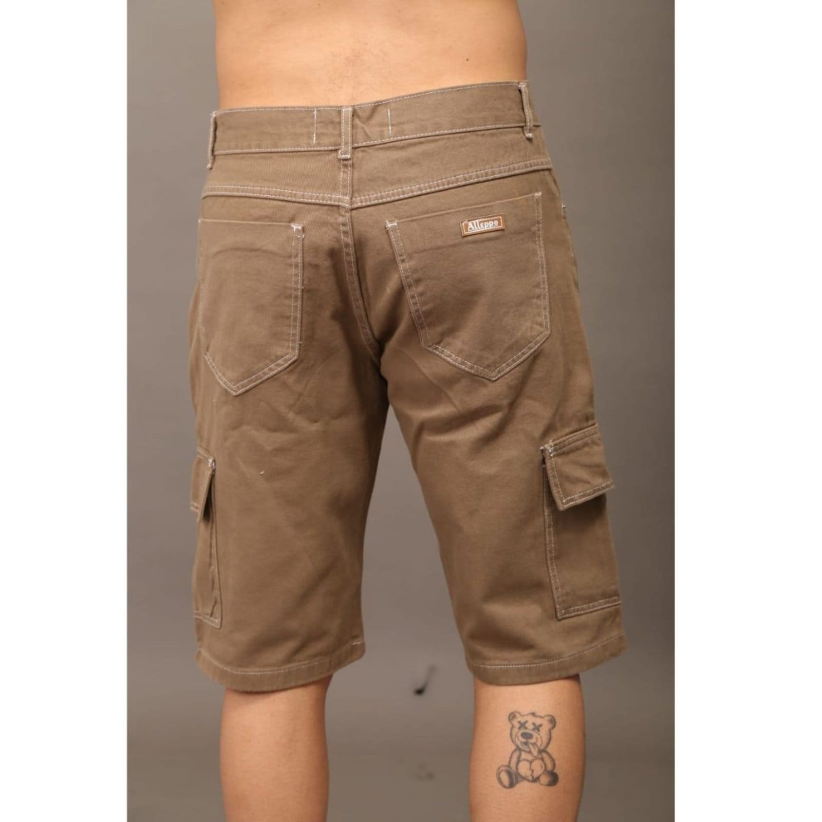 Vista 2 Bermuda com Costura Branca Sarja Masculina Jeans Loka bege/cáqui