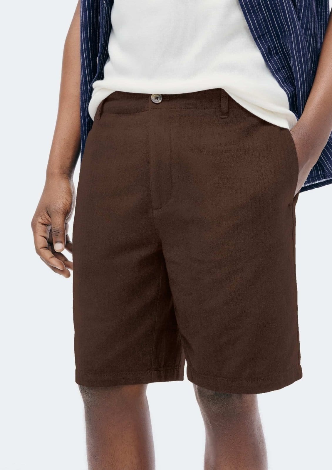 Vista 2 Bermuda Masculina Reta Texturizada Com Linho Hering marrom