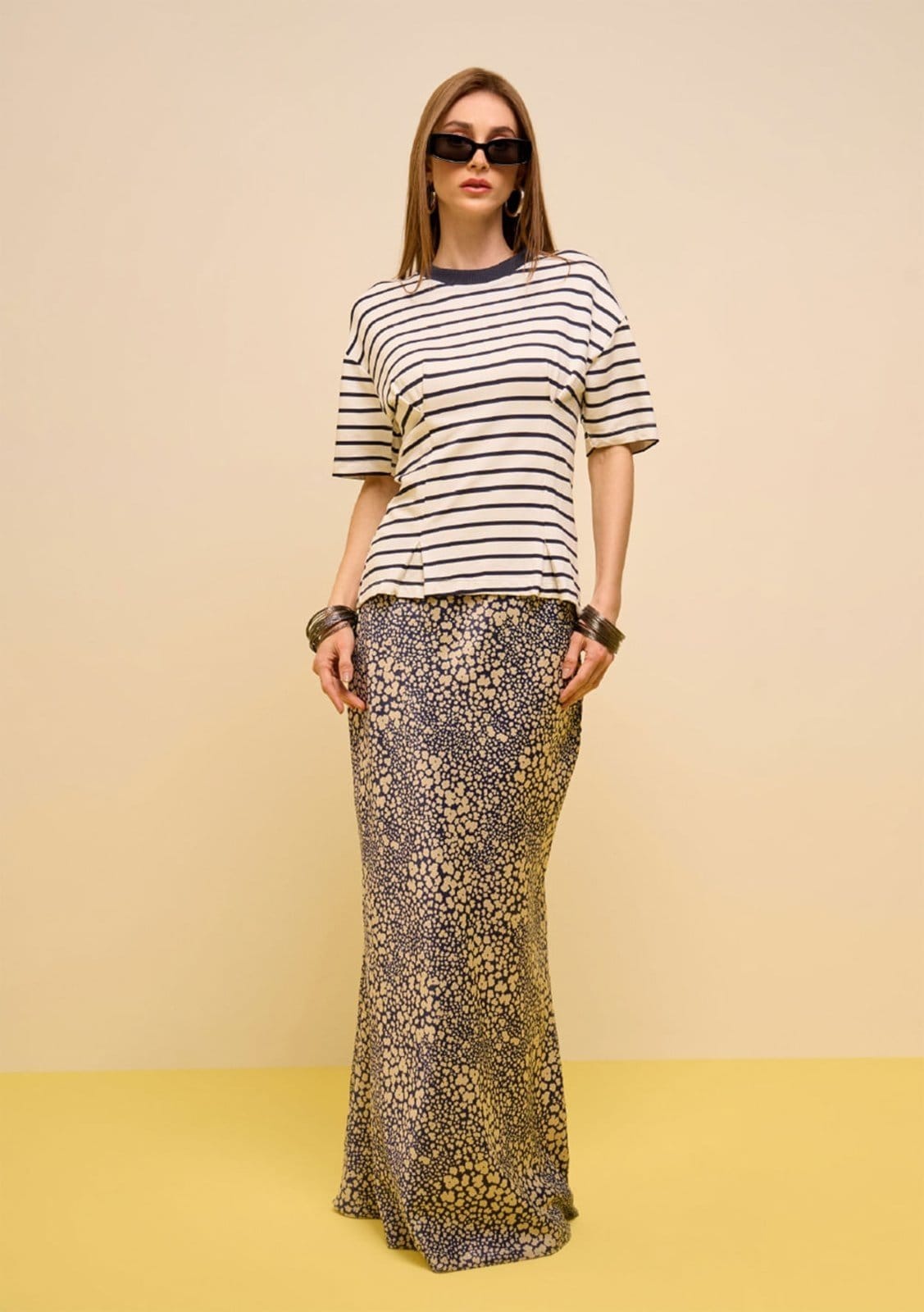 Vista principal Saia Zinco Evasê Alta Longa Zinco verde