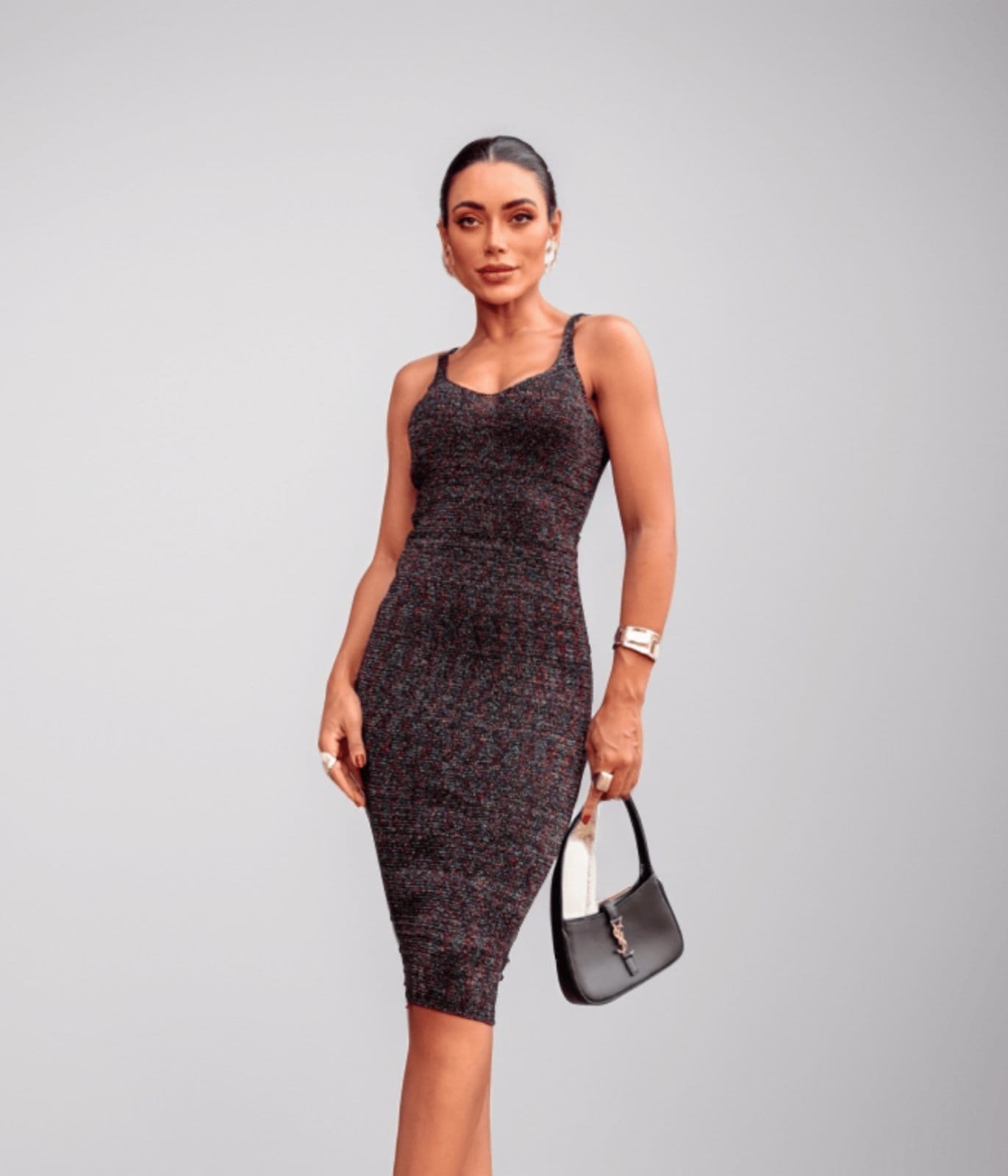 Vista principal Vestido Cherry Line Midi Lurex Alça Fina Decote Frente e costas Tricô Cherry Line preto