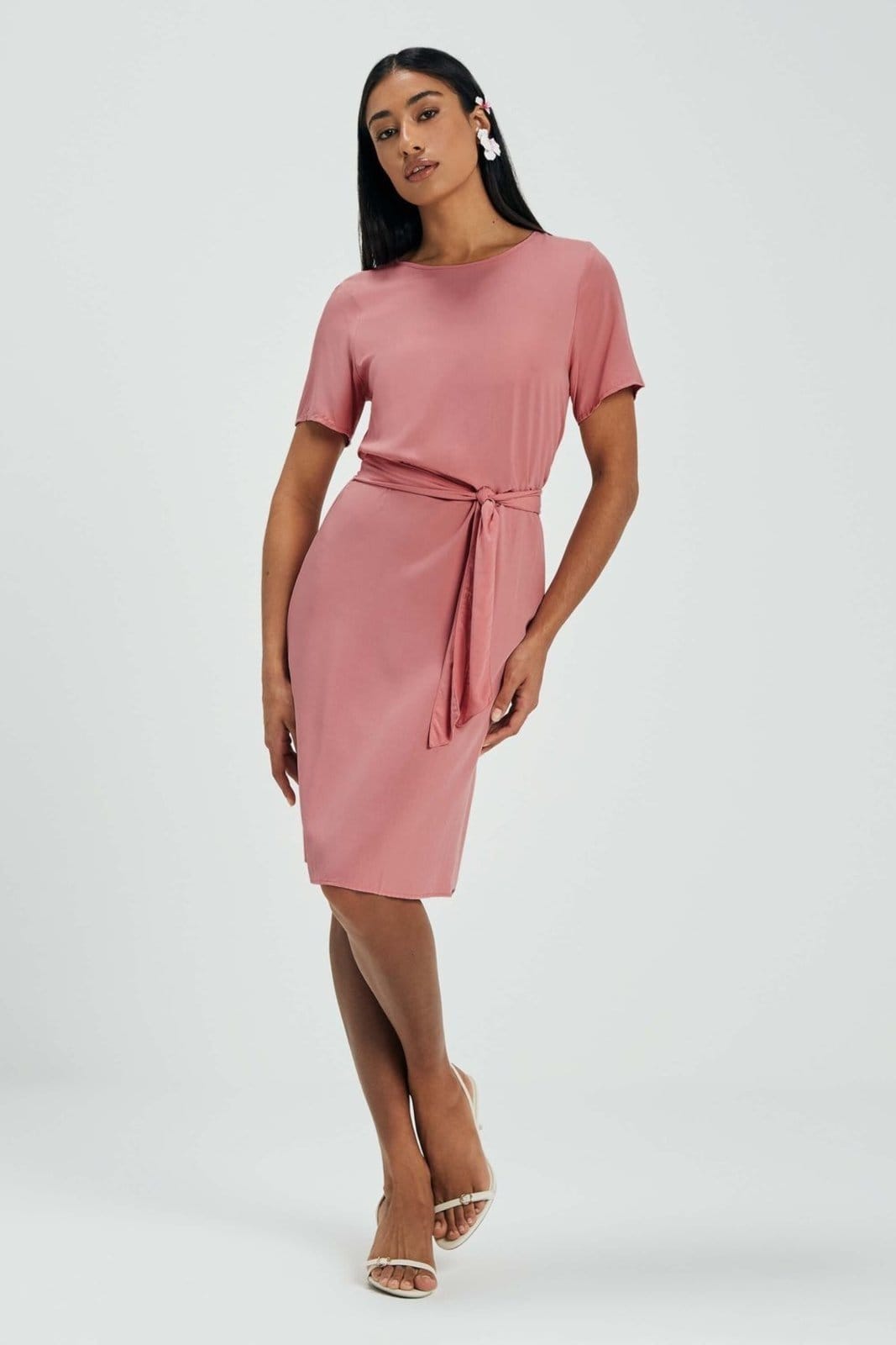 Vista 2 Vestido Feminino Curto Com Faixa Marialícia Marialícia rosa