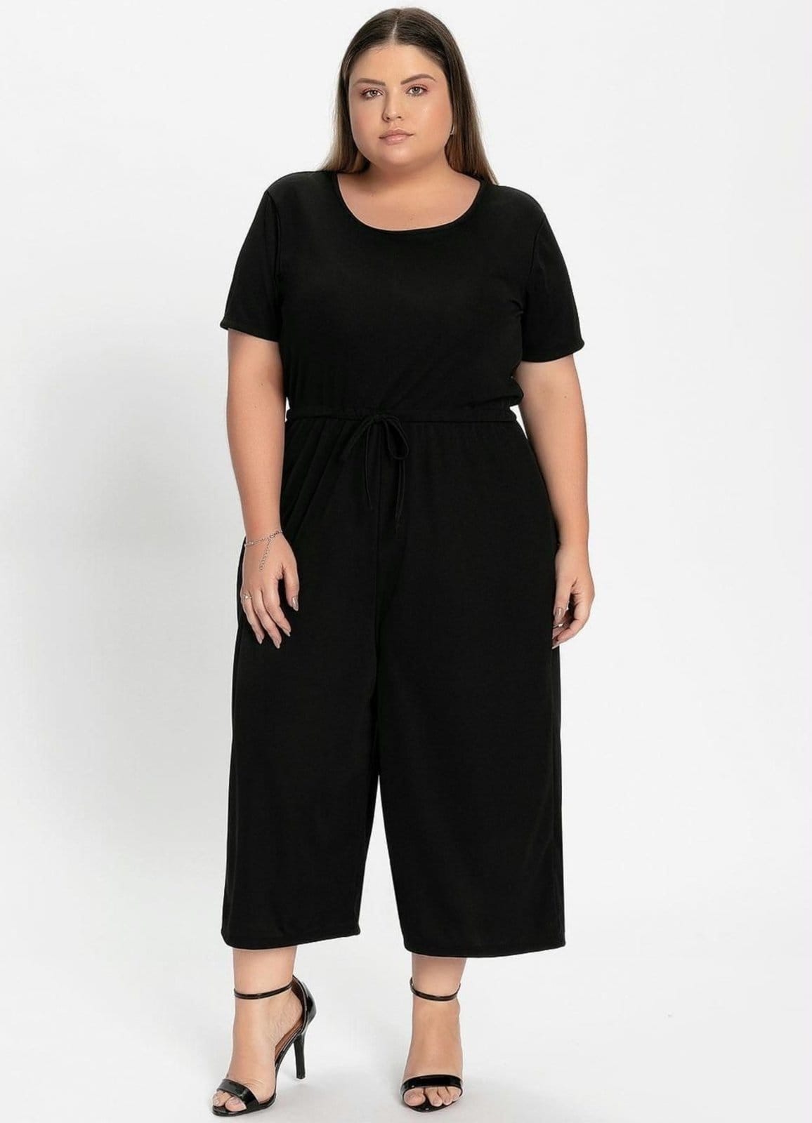 Vista principal Macacão Pantacourt Ajustável Plus Size Marguerite preto
