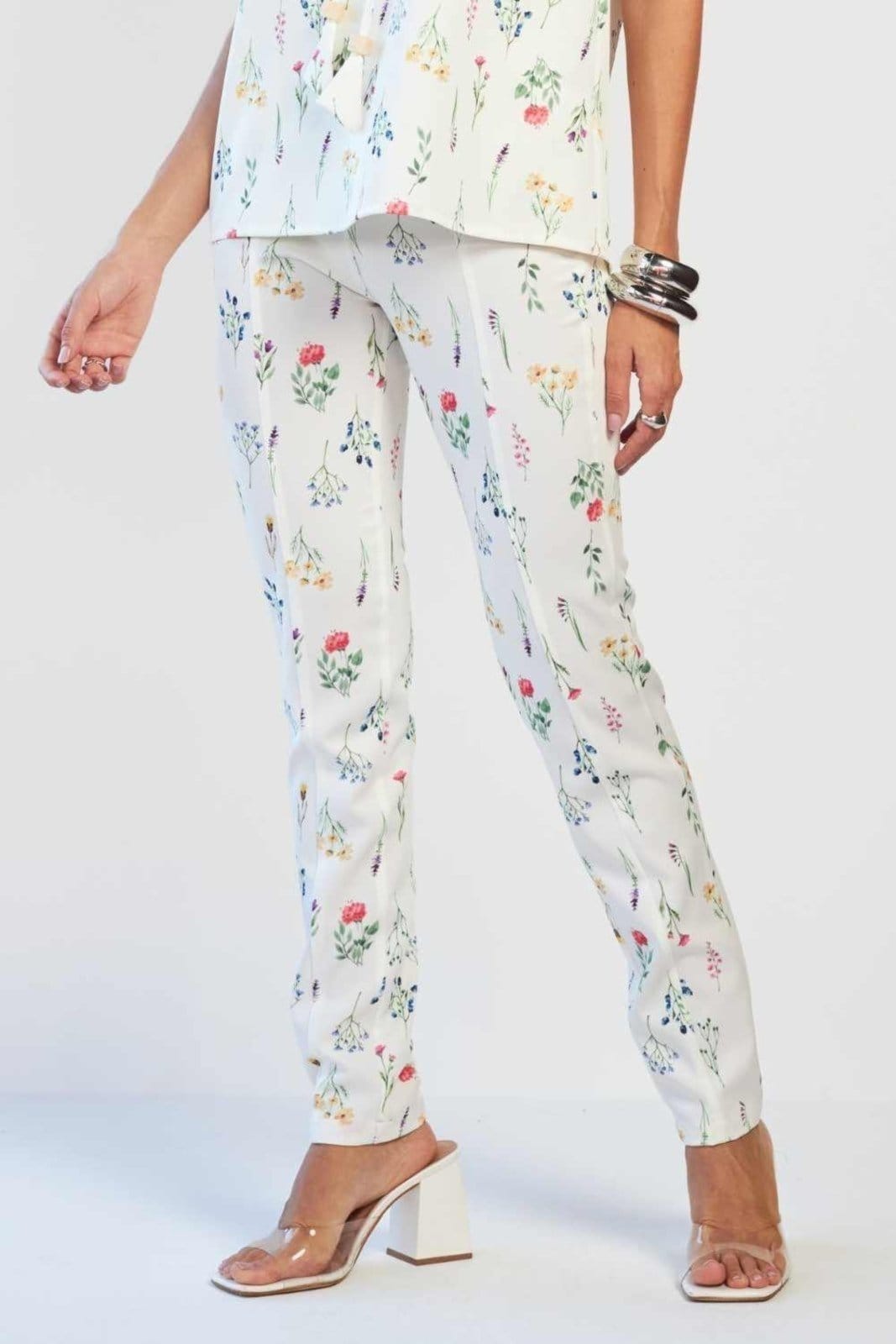 Vista 2 Calça Vanibele Estampada Vanibele floral