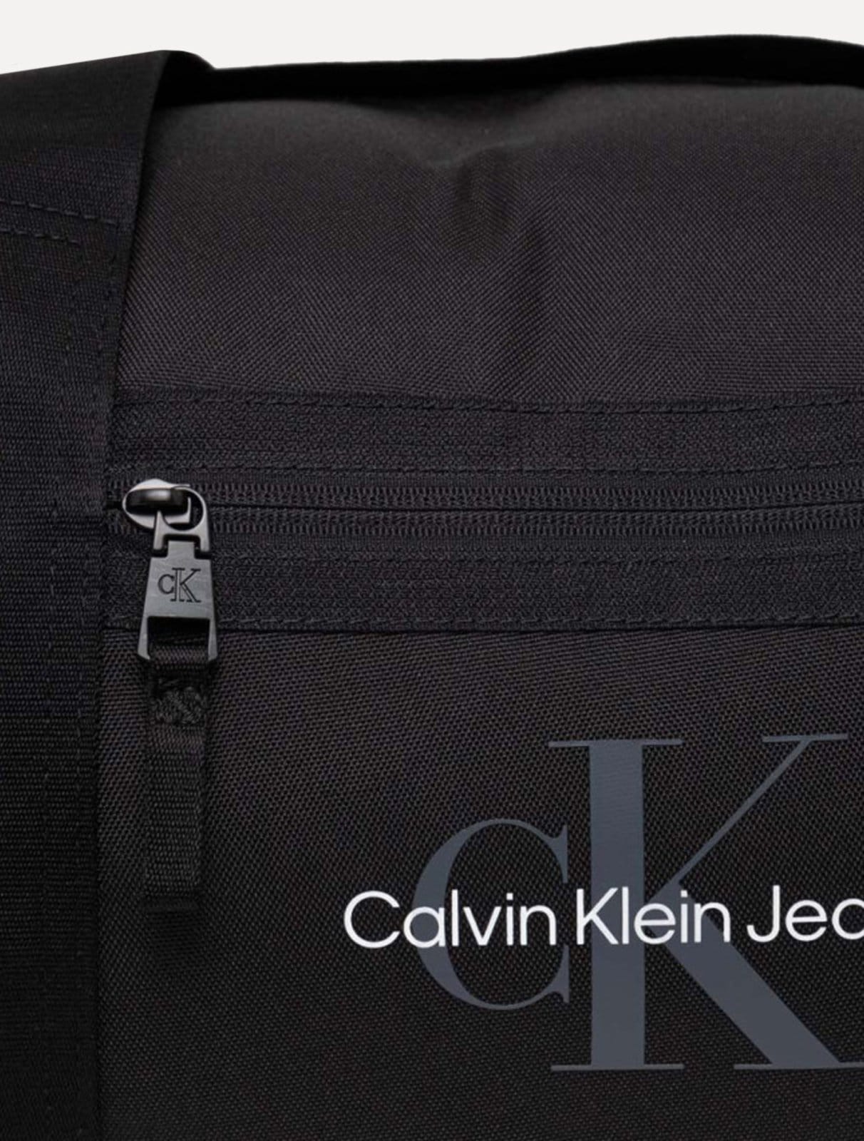 Vista 2 Mala Calvin Klein Masculina Weekender Poliéster Logo Preta Calvin Klein preto
