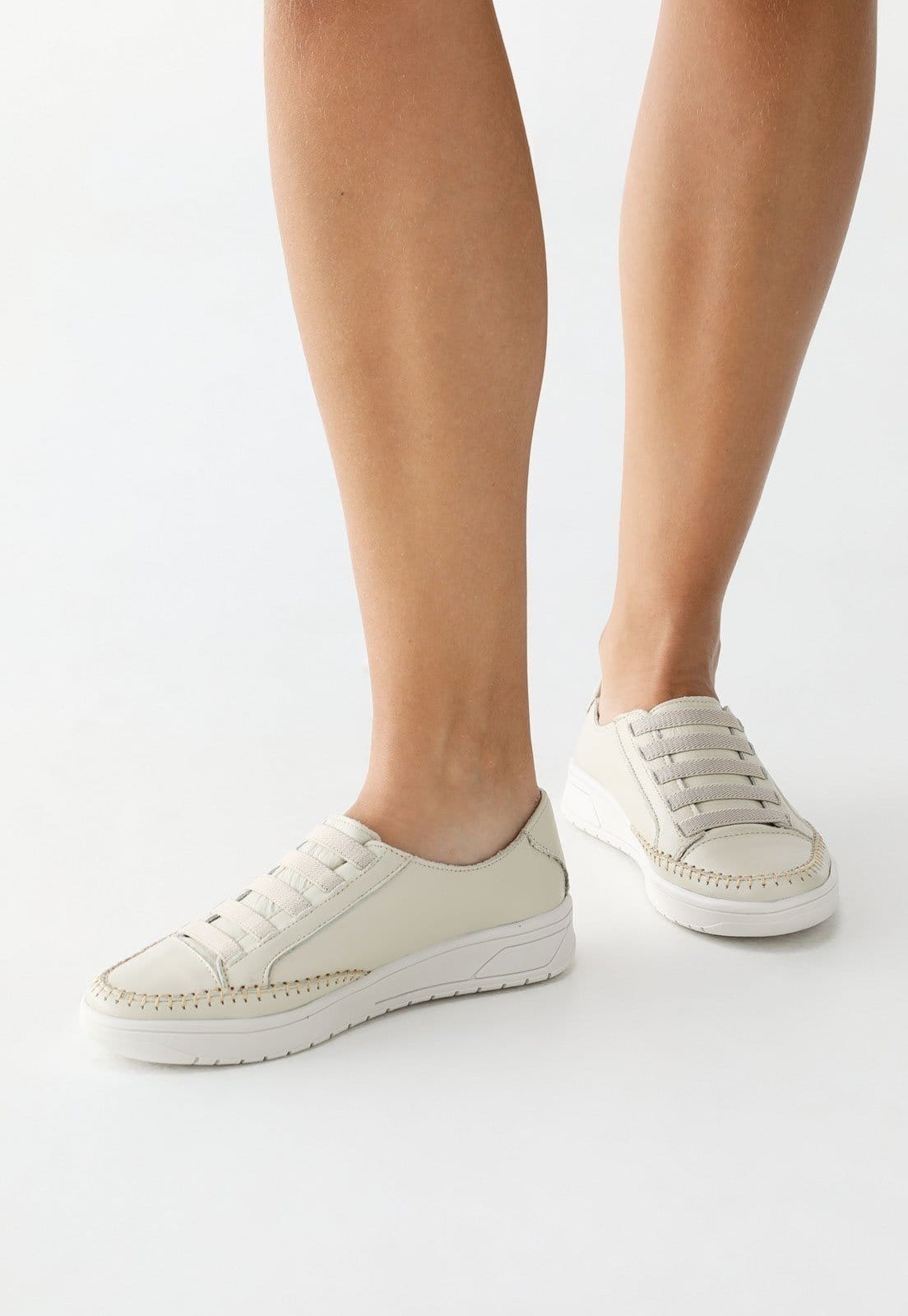 Vista 2 Tênis Casual Feminino em Couro Elástico Off White ROMEU E JULIETA SHOES off-white white