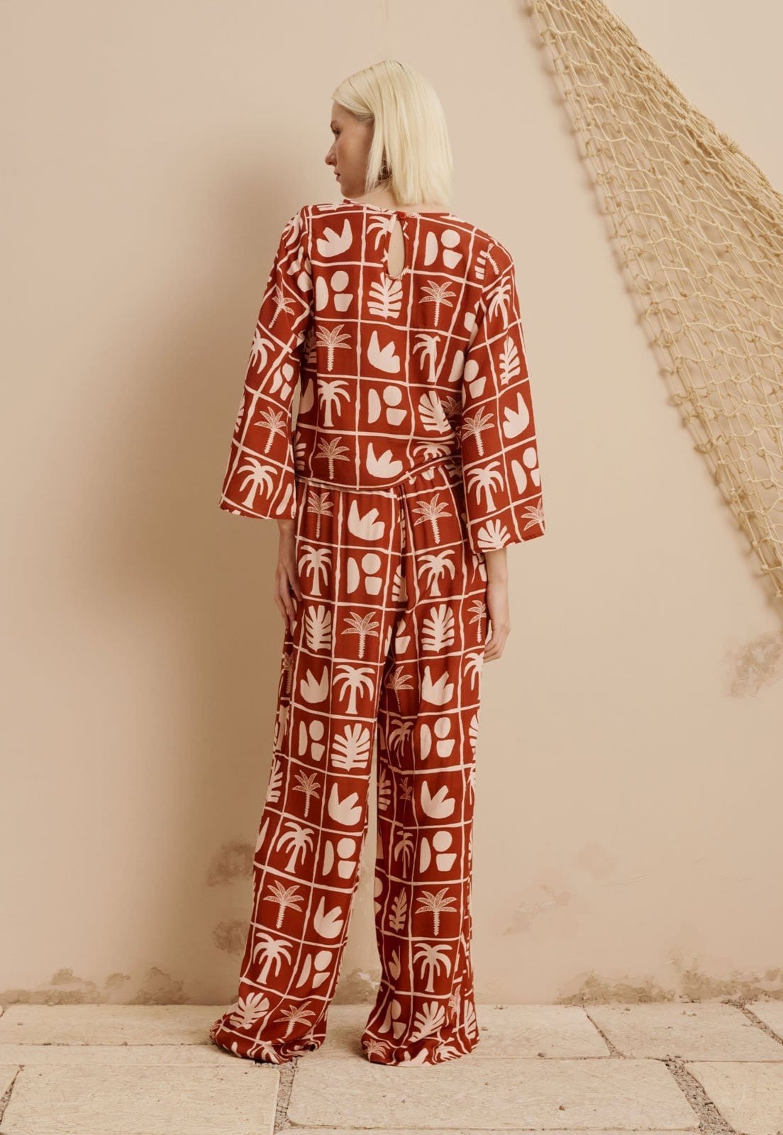 Vista 2 Calça Eslástico Cós Estampada Ybyra CaCay marrom