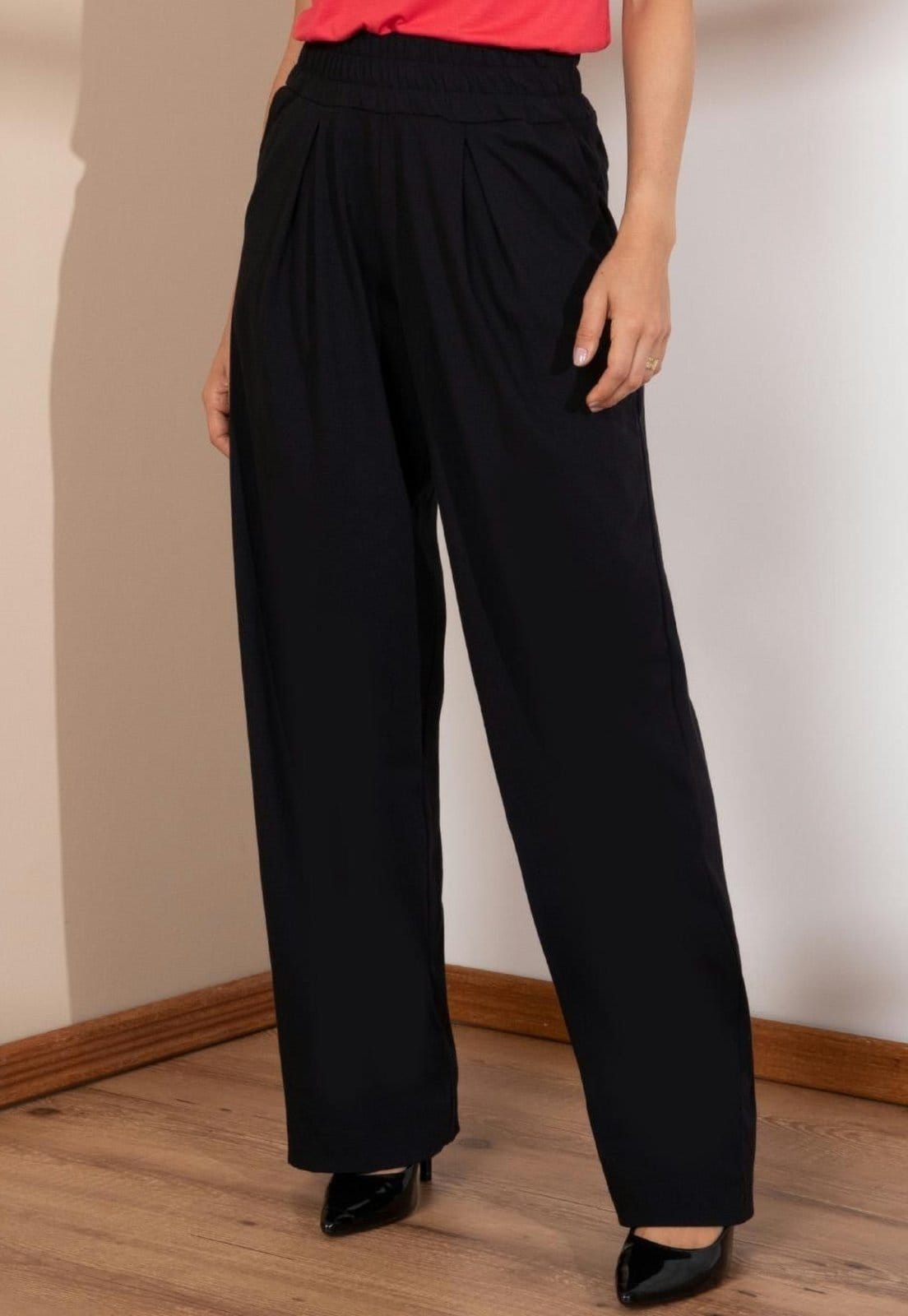 Calça Cós Largo Com Pregas E Bolsos