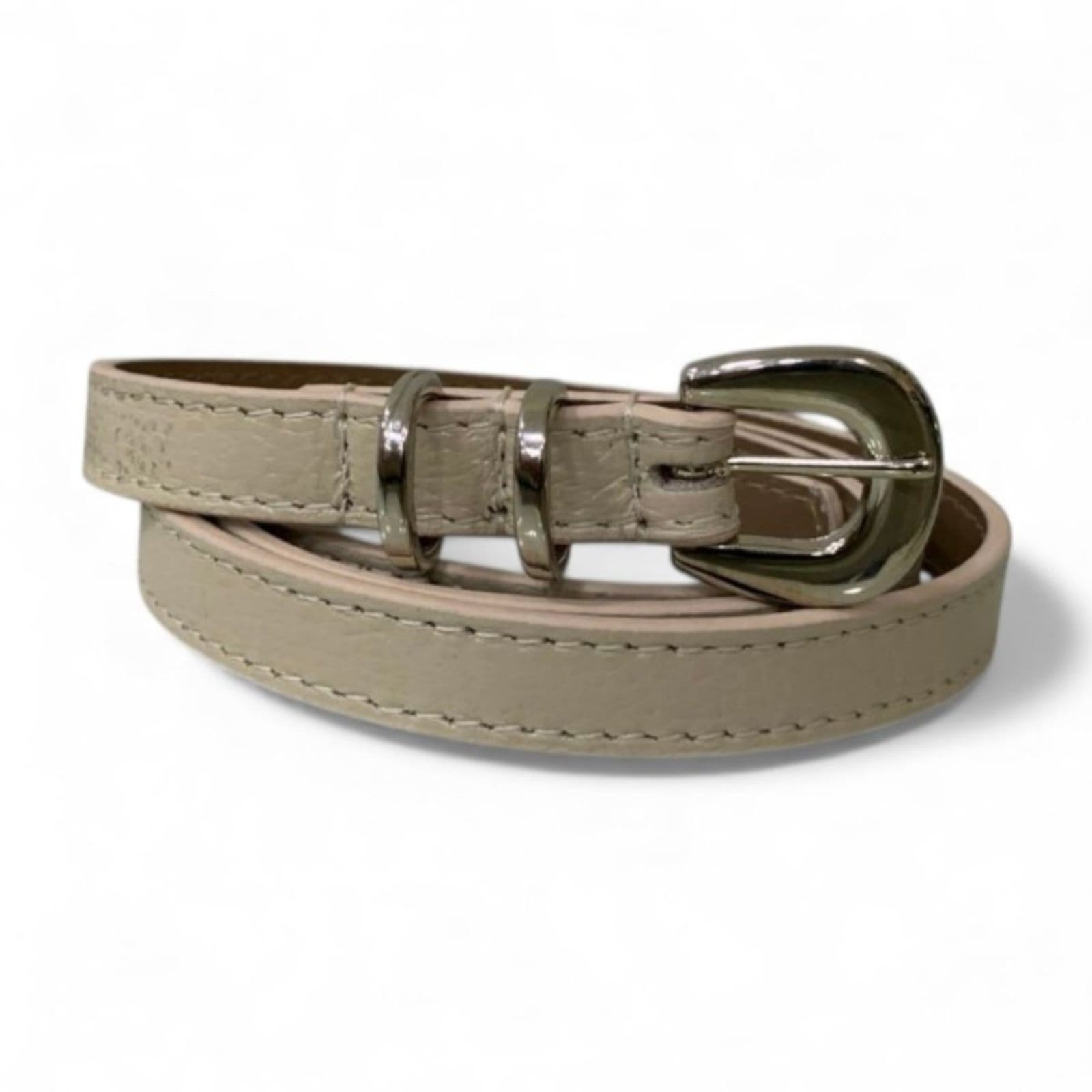 Vista 2 Cinto Feminino em Couro Fivela Prata Redonda 001 Off White Mariart off-white white