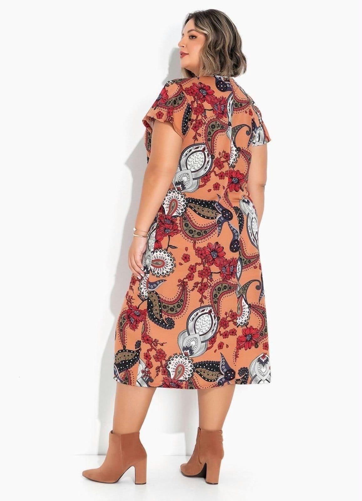 Vista 2 Vestido Com Torção Plus Size Lenço Marguerite marrom